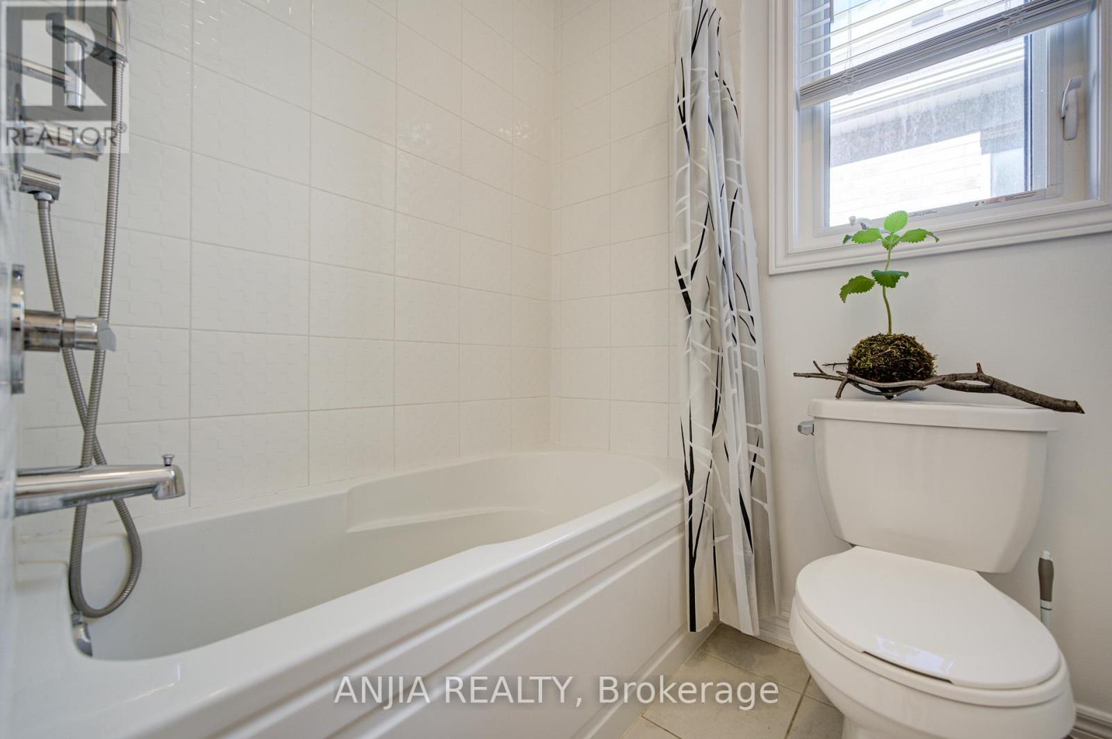 377 Busato Drive, Whitchurch-Stouffville, Ontario  L4A 4V1 - Photo 36 - N13116358