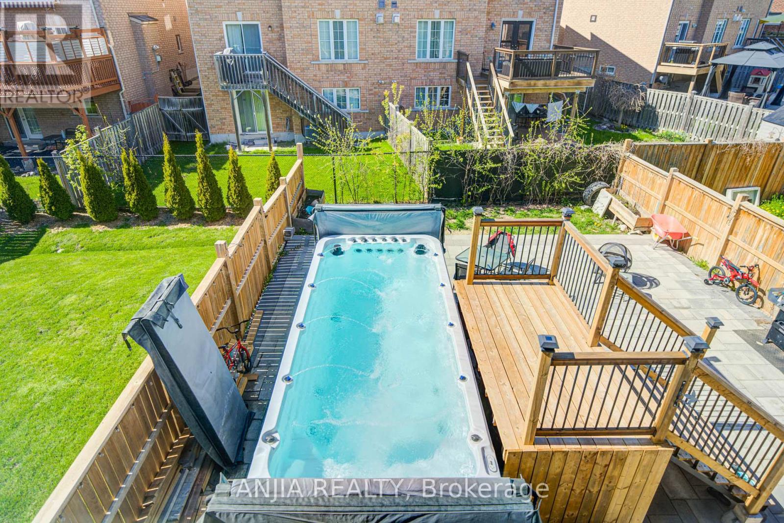 377 Busato Drive, Whitchurch-Stouffville, Ontario  L4A 4V1 - Photo 37 - N13116358