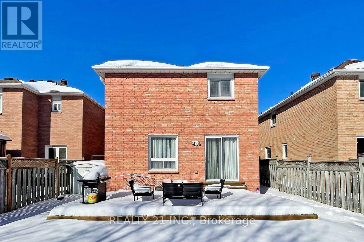 11 Iles Street W, Ajax, Ontario  L1T 3V4 - Photo 34 - E13074814