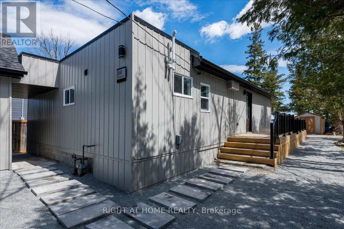 241 Rockaway Beach Place, Innisfil, Ontario  L0L 1K0 - Photo 4 - N13105148