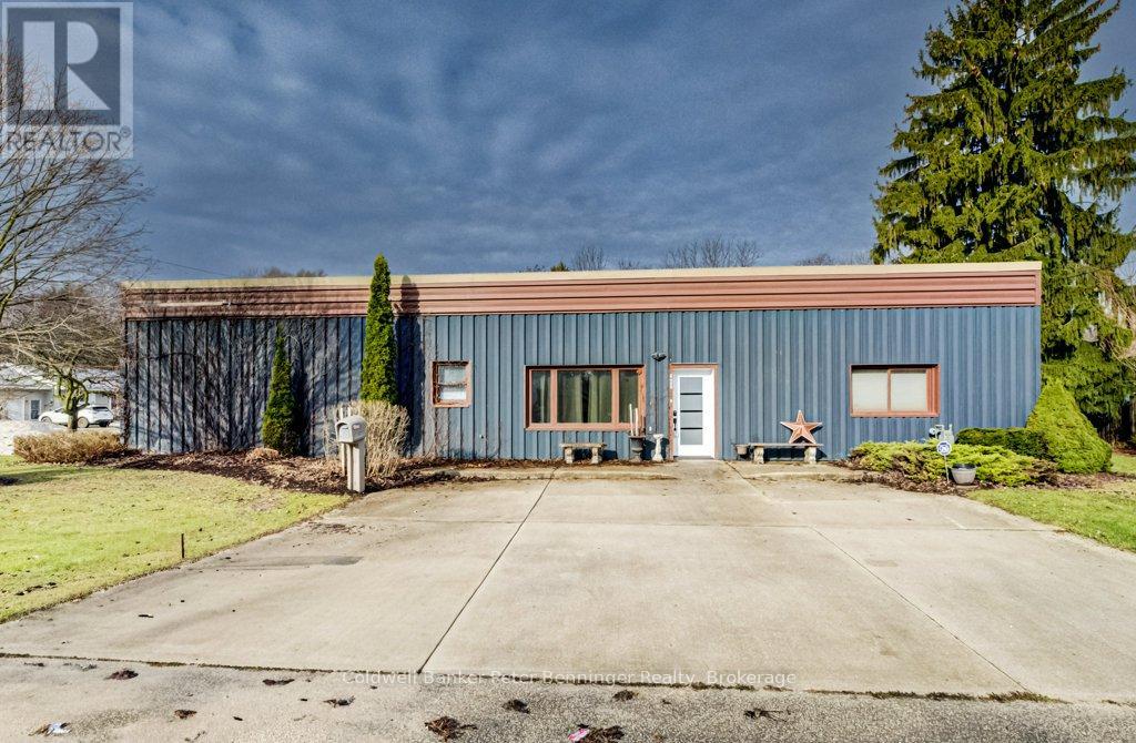425 Mary Street, Brockton, Ontario  N0G 2V0 - Photo 2 - X12991868
