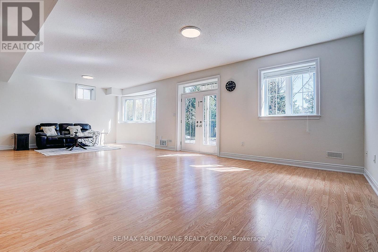 16 Gracedale Drive, Richmond Hill, Ontario  L4C 0Y3 - Photo 41 - N13114072