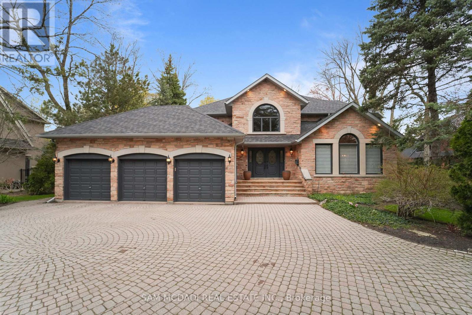 495 Meadow Wood Road, Mississauga, Ontario  L5J 2S4 - Photo 1 - W13085836
