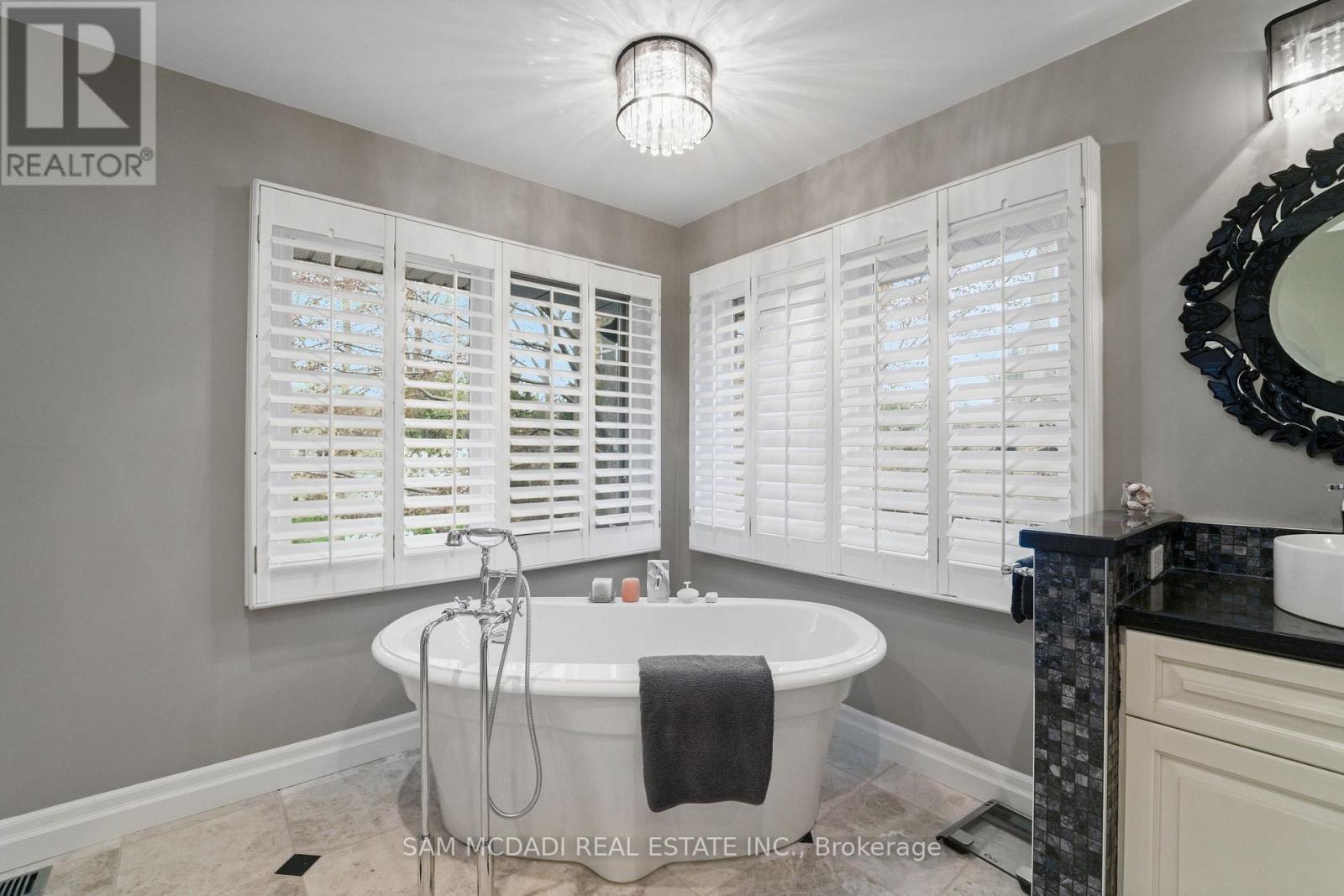 495 Meadow Wood Road, Mississauga, Ontario  L5J 2S4 - Photo 22 - W13085836