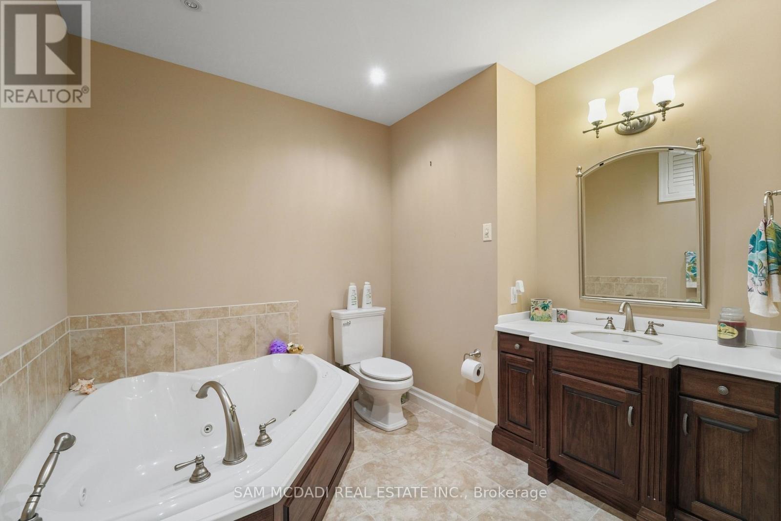 495 Meadow Wood Road, Mississauga, Ontario  L5J 2S4 - Photo 35 - W13085836