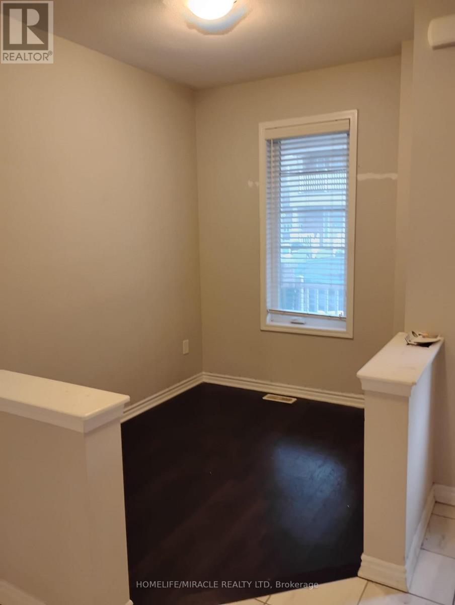 106 Benhurst Crescent, Brampton, Ontario  L7A 5A5 - Photo 6 - W13101924
