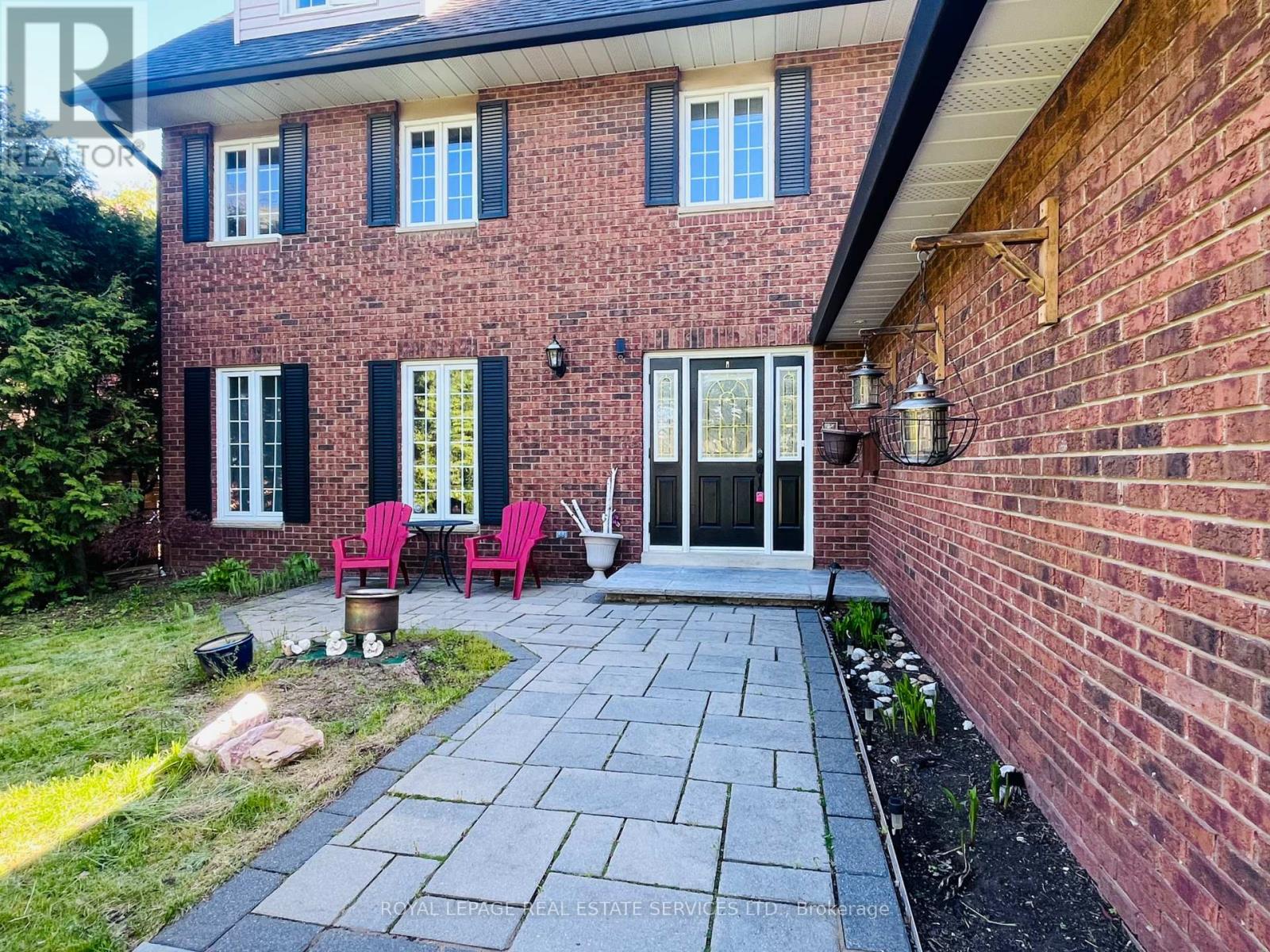 1462 Grand Boulevard, Oakville, Ontario  L6H 3E6 - Photo 2 - W13109216