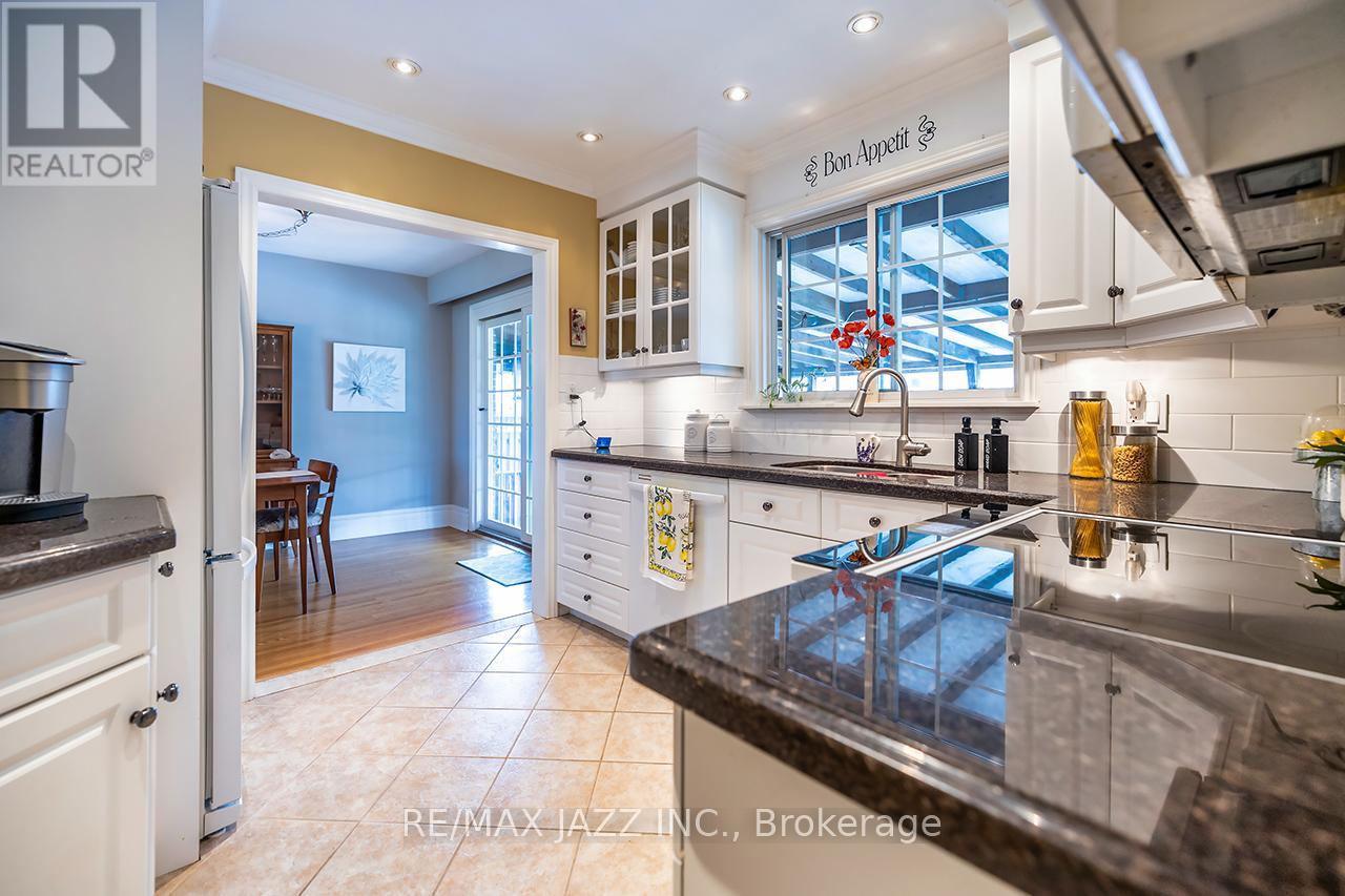 422 Glenalan Avenue, Oshawa, Ontario  L1J 3L1 - Photo 15 - E13115930