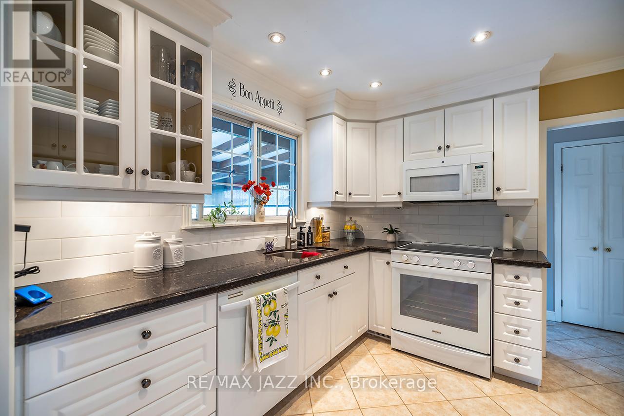 422 Glenalan Avenue, Oshawa, Ontario  L1J 3L1 - Photo 17 - E13115930