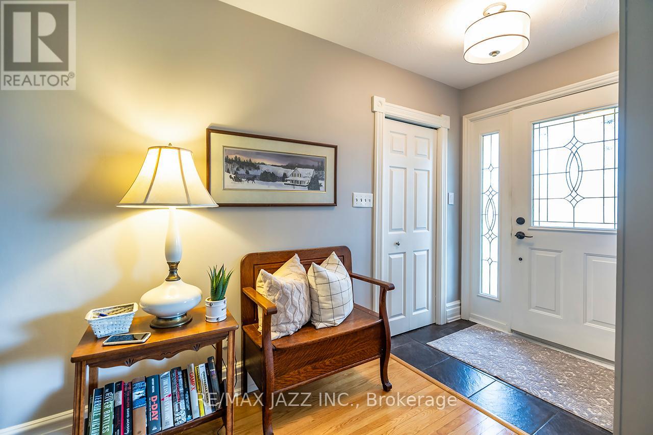 422 Glenalan Avenue, Oshawa, Ontario  L1J 3L1 - Photo 7 - E13115930