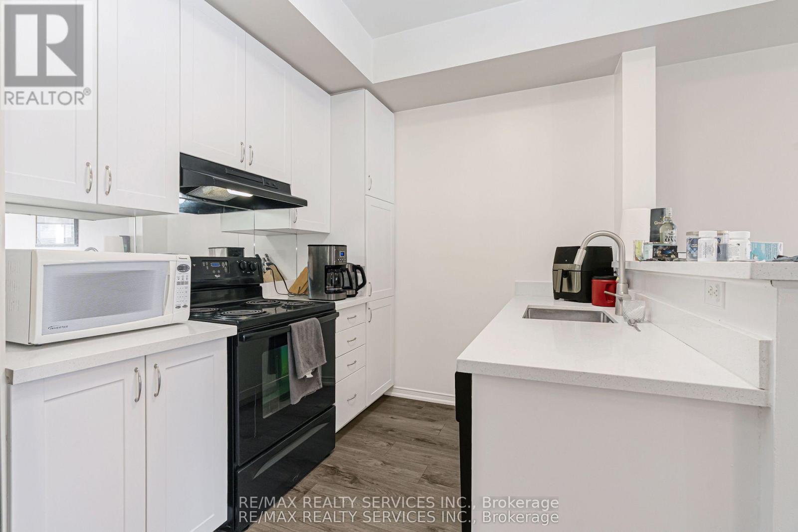 92 - 60 Fairwood Circle, Brampton, Ontario  L6R 0Y6 - Photo 17 - W13115962