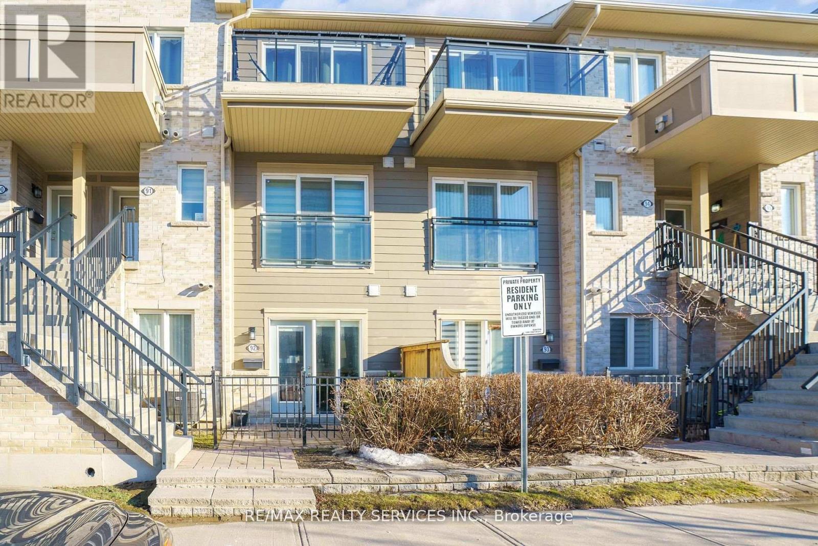 92 - 60 Fairwood Circle, Brampton, Ontario  L6R 0Y6 - Photo 2 - W13115962