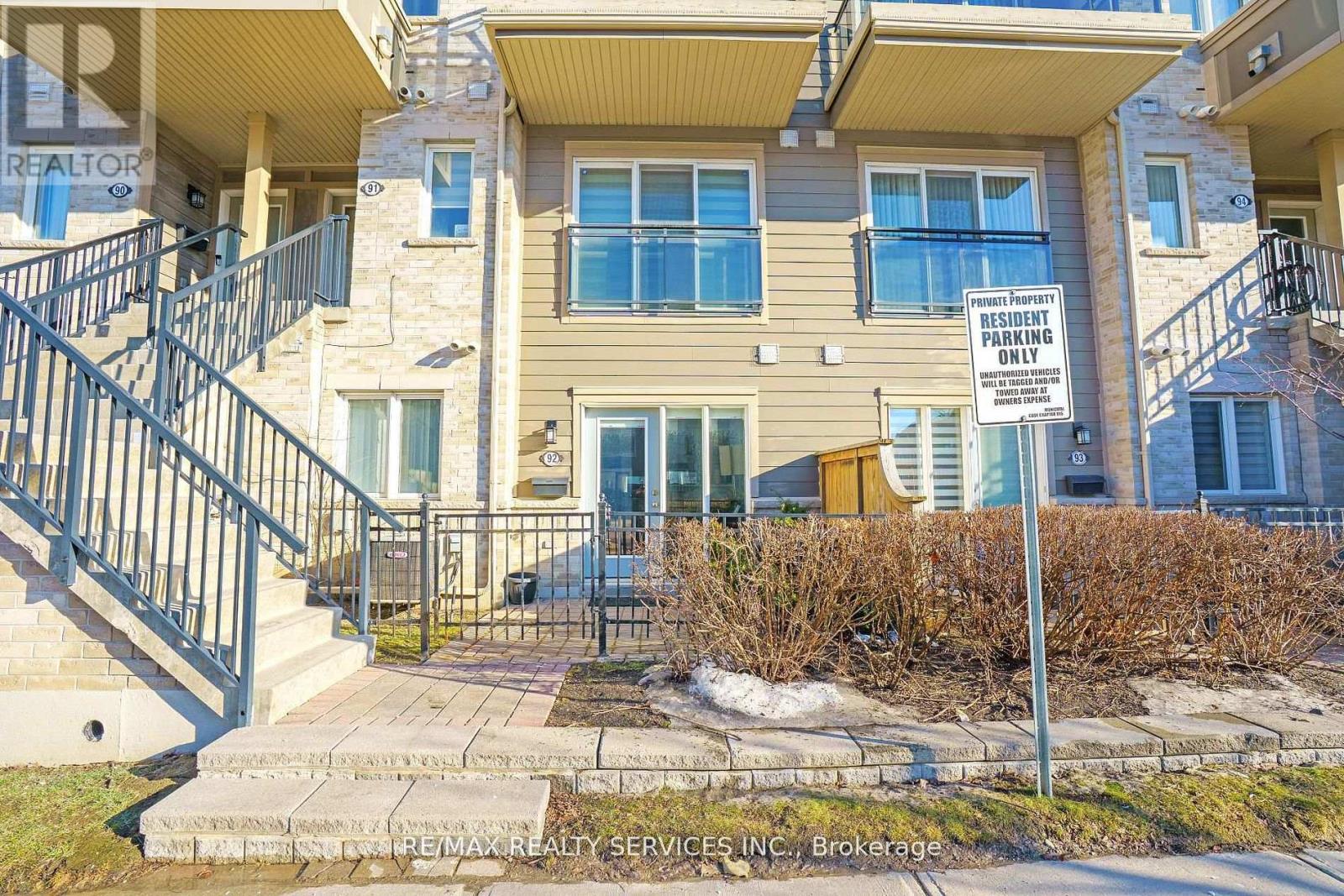 92 - 60 Fairwood Circle, Brampton, Ontario  L6R 0Y6 - Photo 4 - W13115962
