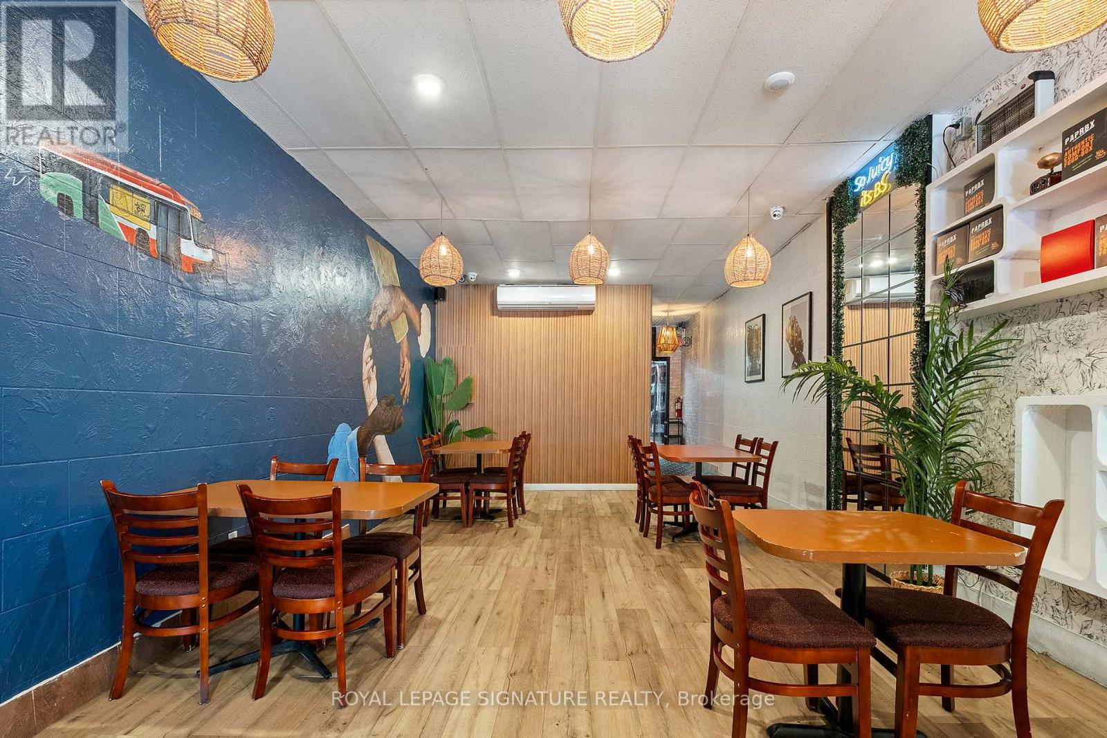 1310 St Clair Avenue W, Toronto, Ontario  M6E 1C1 - Photo 12 - W13116012