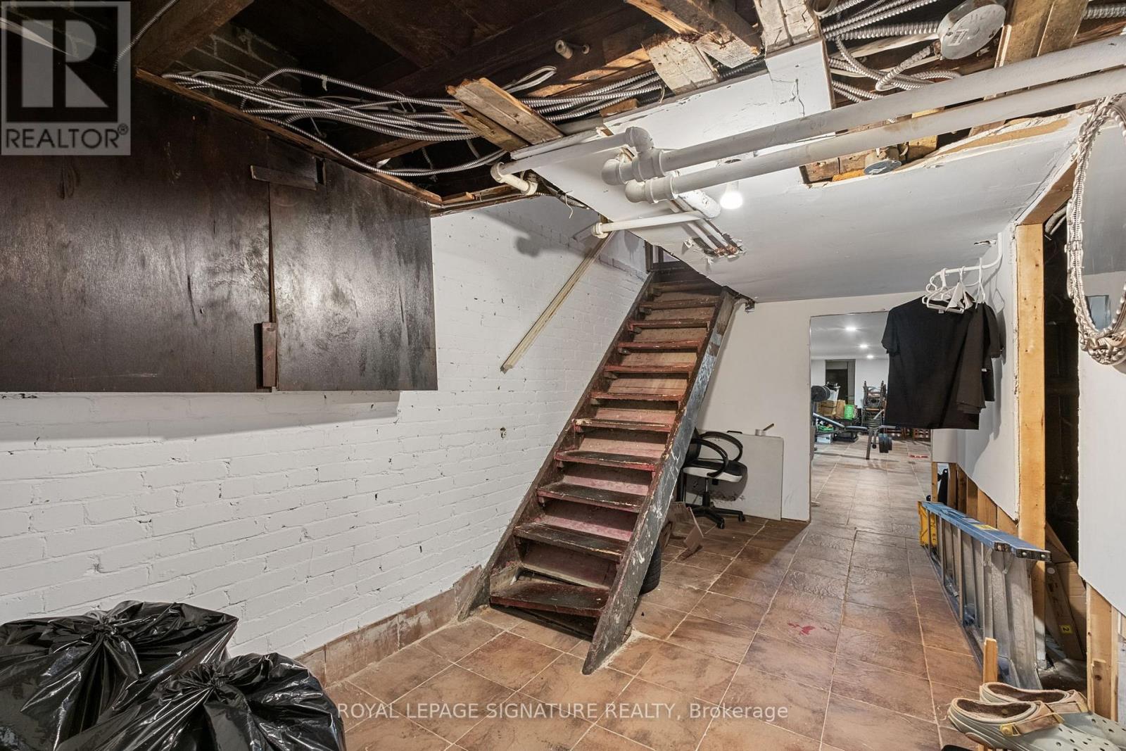 1310 St Clair Avenue W, Toronto, Ontario  M6E 1C1 - Photo 20 - W13116012