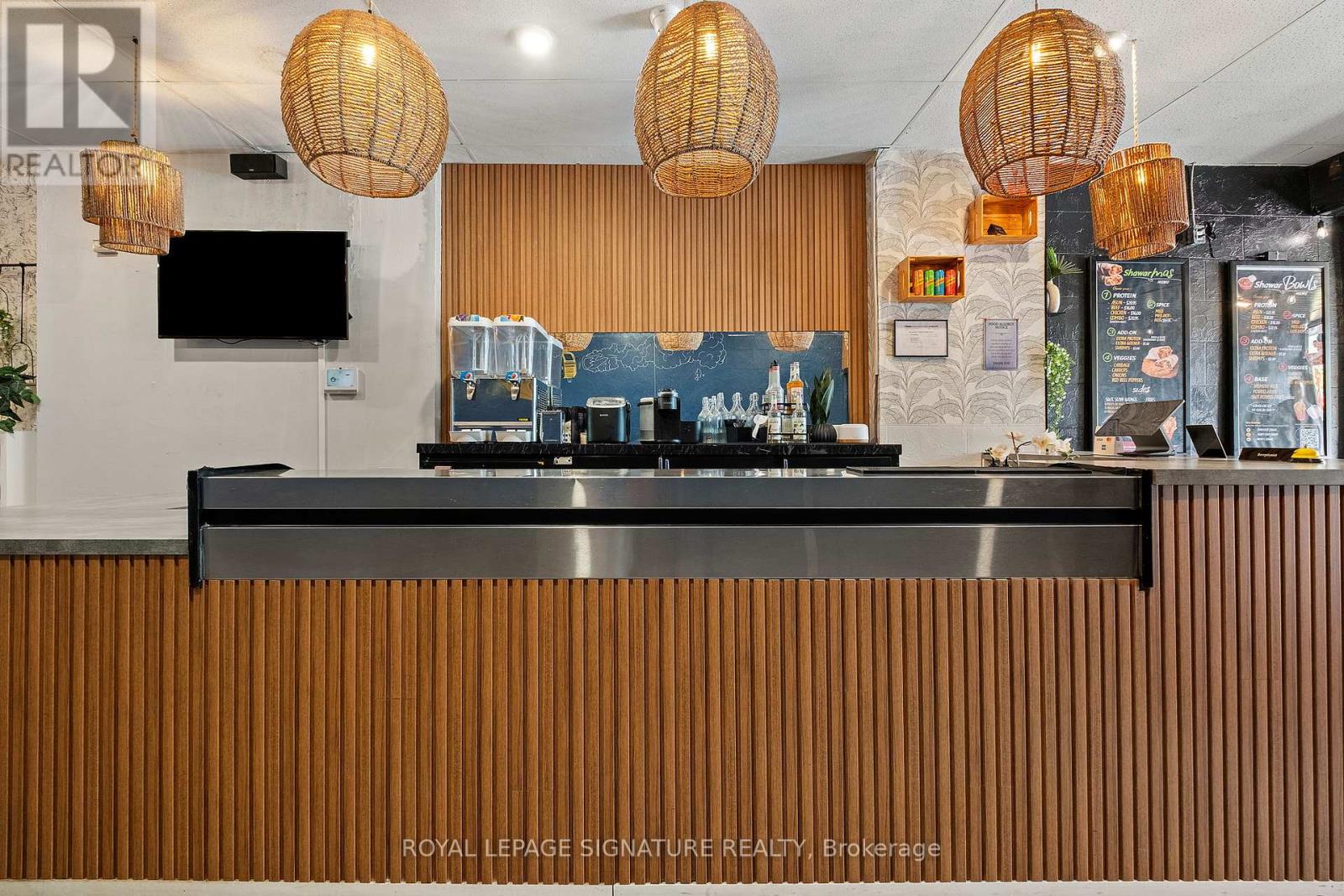 1310 St Clair Avenue W, Toronto, Ontario  M6E 1C1 - Photo 4 - W13116012
