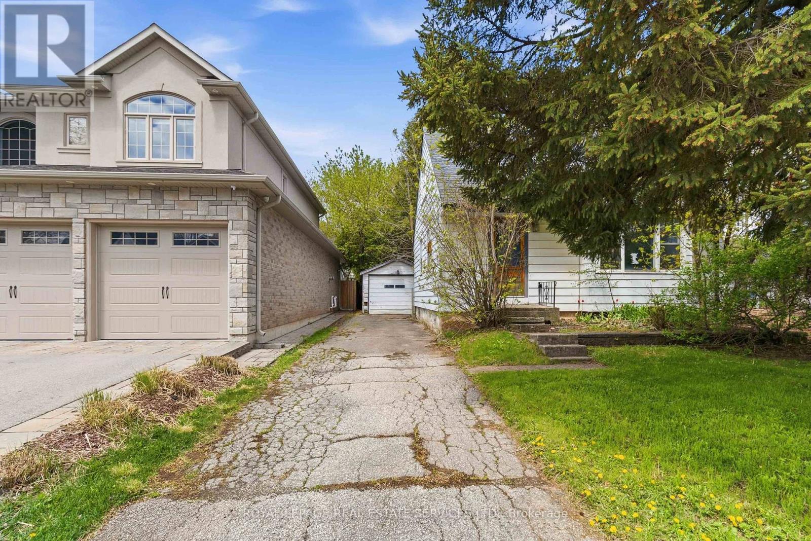 218 Jennings Crescent, Oakville, Ontario  L6L 1W1 - Photo 6 - W13116086