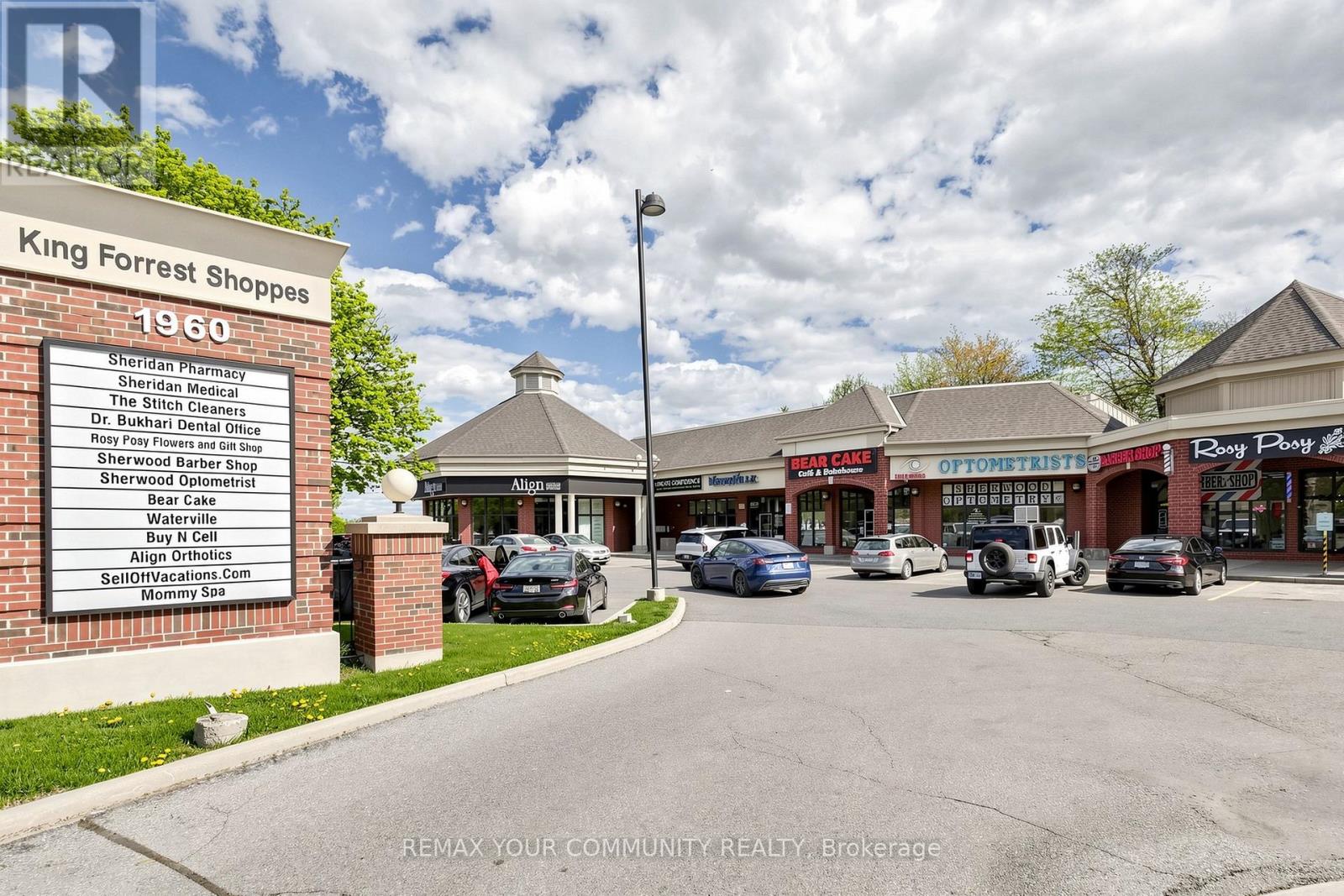 9 - 1960 Dundas Street W, Mississauga, Ontario  L5K 2R9 - Photo 1 - W13116110