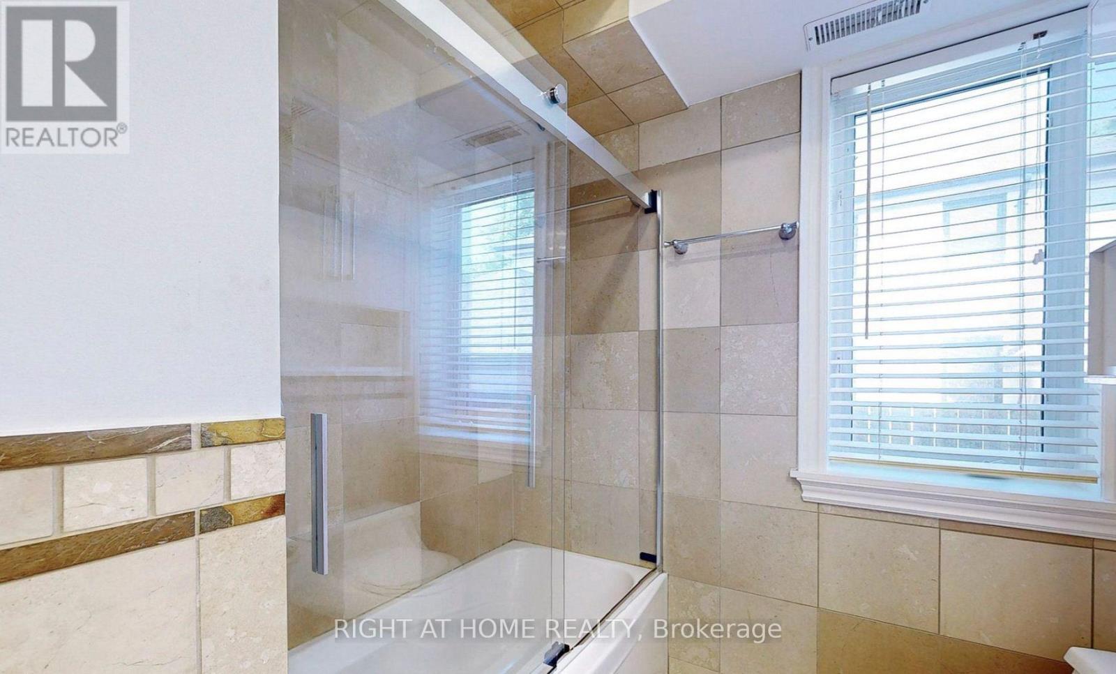 2 - 1186 Royal York Road, Toronto, Ontario  M9A 4B3 - Photo 15 - W13116116