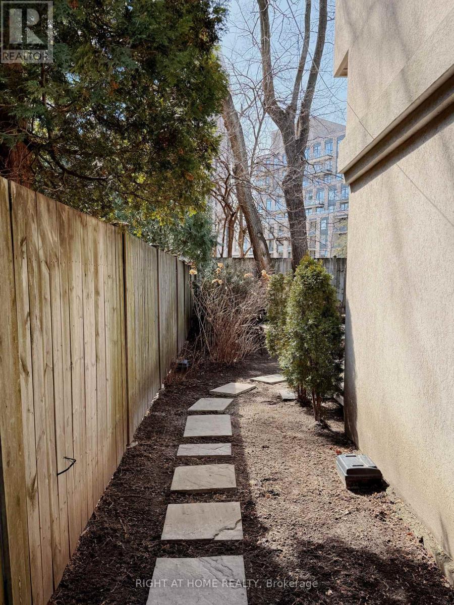 2 - 1186 Royal York Road, Toronto, Ontario  M9A 4B3 - Photo 25 - W13116116
