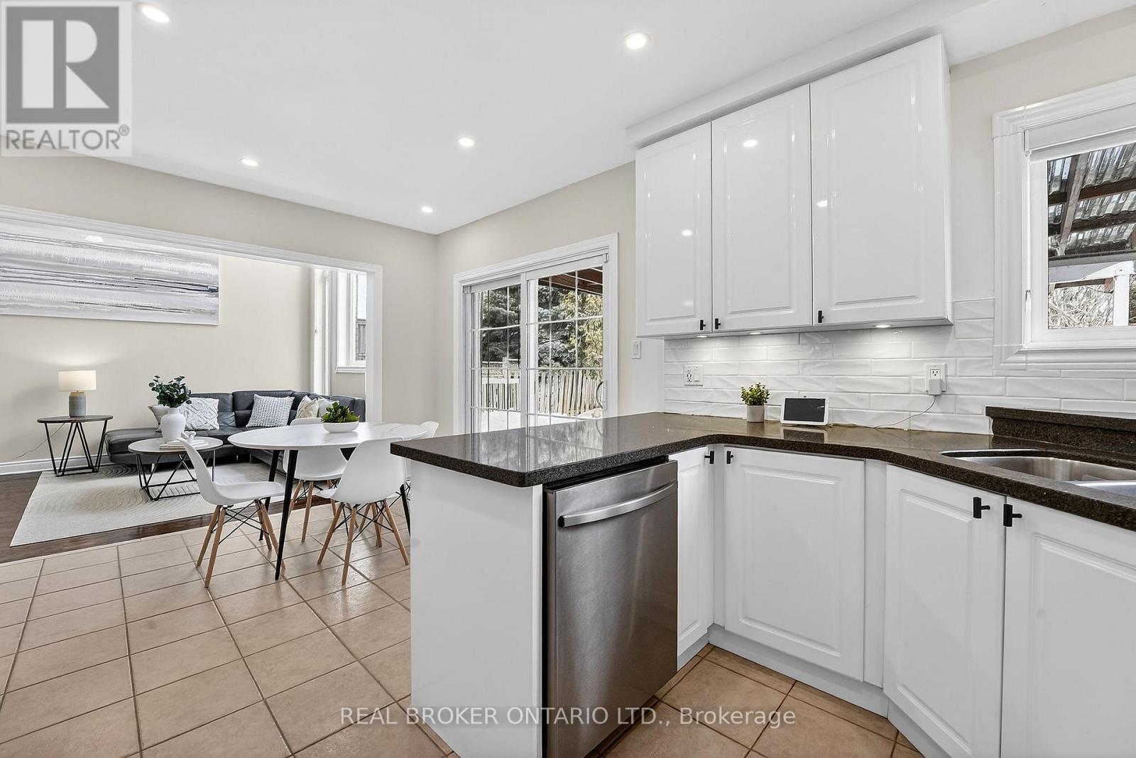 67 Summer Valley Drive, Brampton, Ontario  L6Z 4V1 - Photo 22 - W13116156