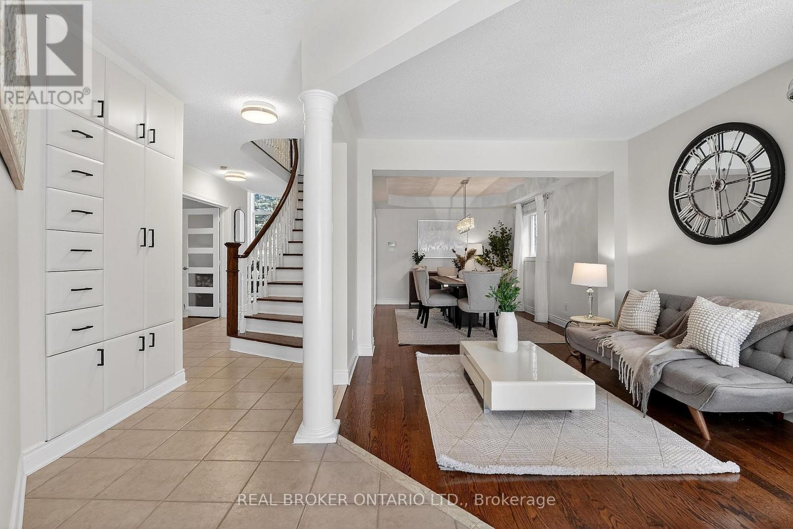 67 Summer Valley Drive, Brampton, Ontario  L6Z 4V1 - Photo 3 - W13116156