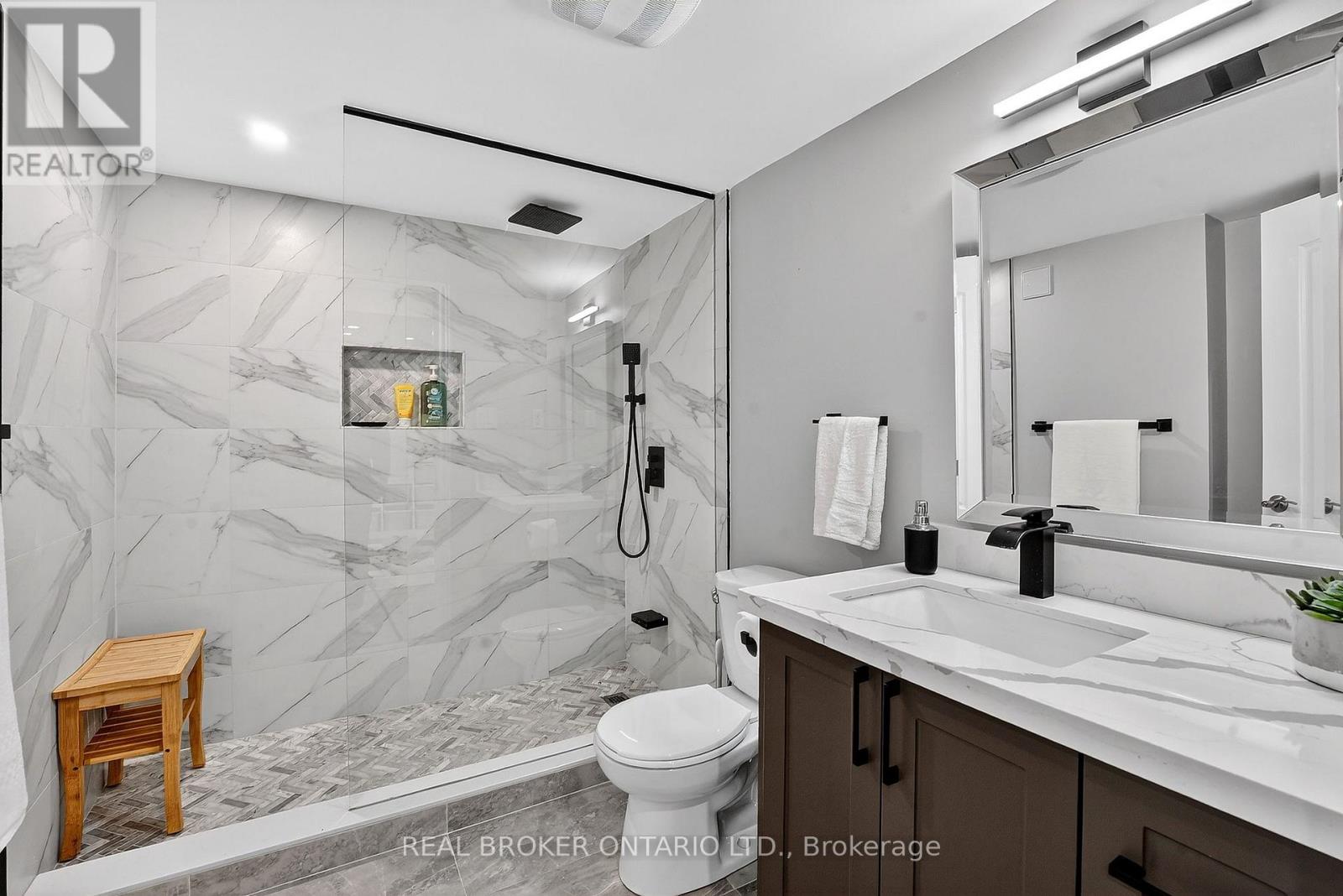 67 Summer Valley Drive, Brampton, Ontario  L6Z 4V1 - Photo 37 - W13116156