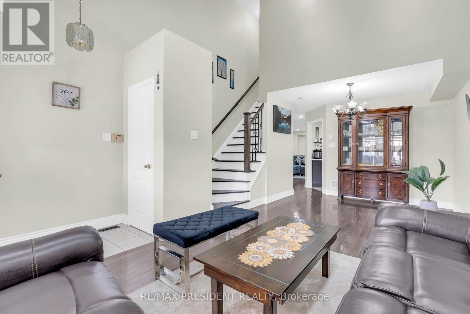 77 Tideland Drive, Brampton, Ontario L7A 2V8 - Photo 9 - W13116172