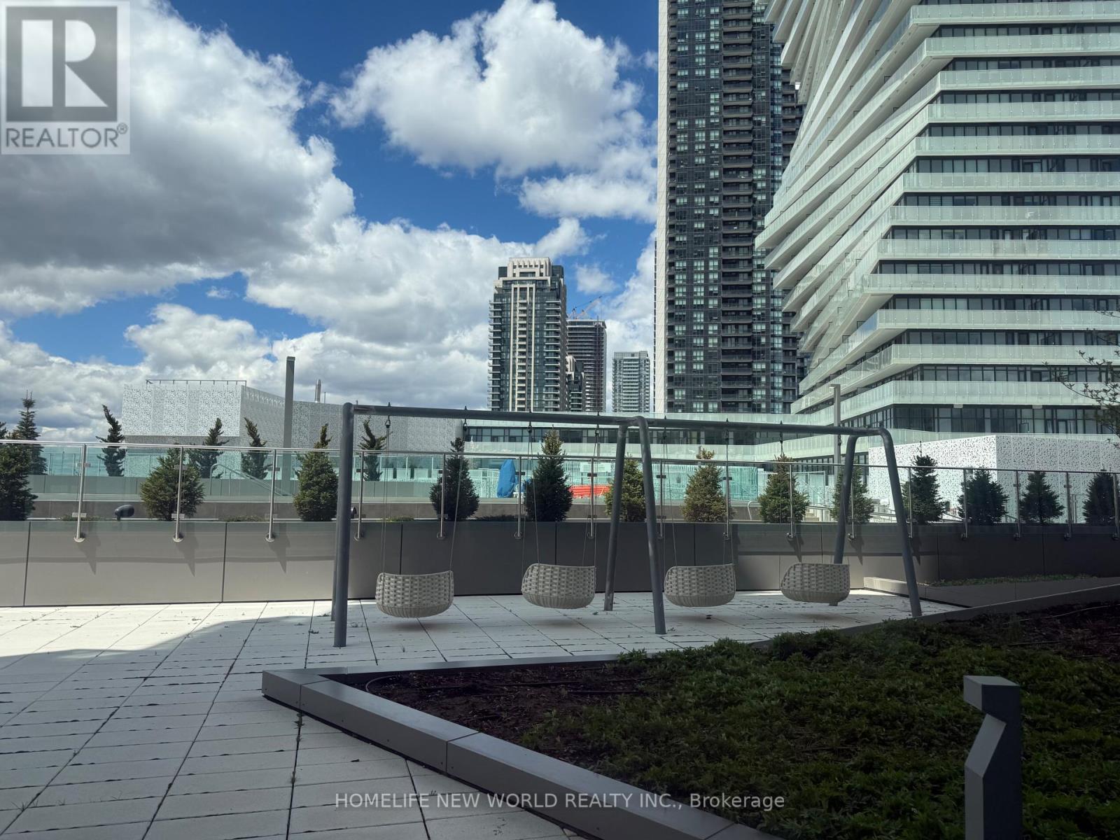 3809 - 3883 Quartz Road, Mississauga (City Centre), Ontario  L5B 0M4 - Photo 5 - W13116206