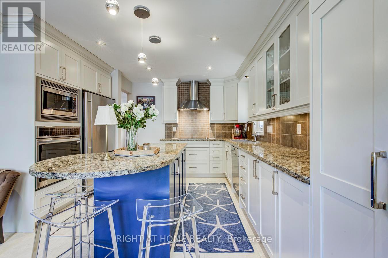 241 Lexington Road, Oakville, Ontario  L6H 6L5 - Photo 17 - W13116222