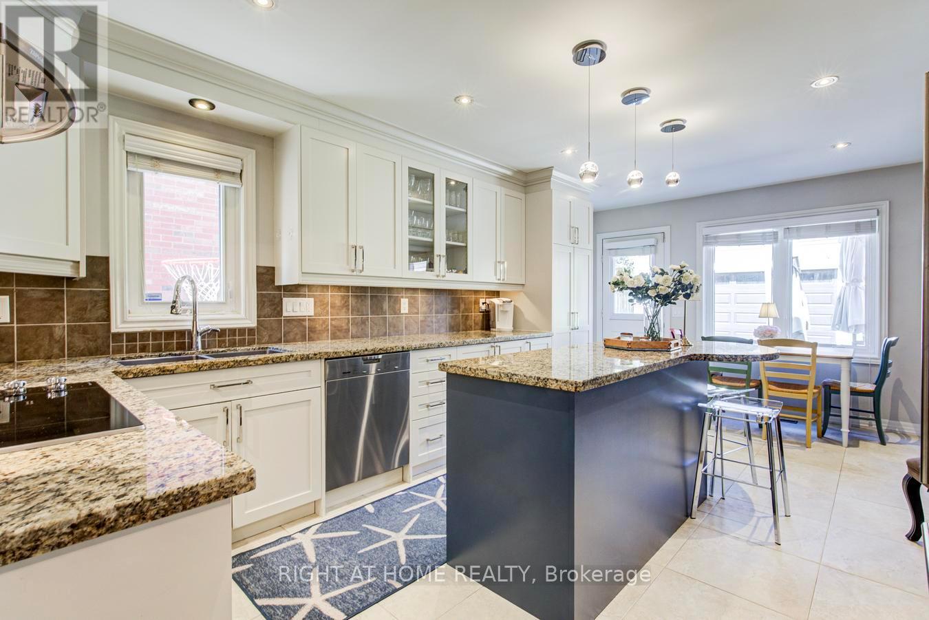 241 Lexington Road, Oakville, Ontario  L6H 6L5 - Photo 19 - W13116222