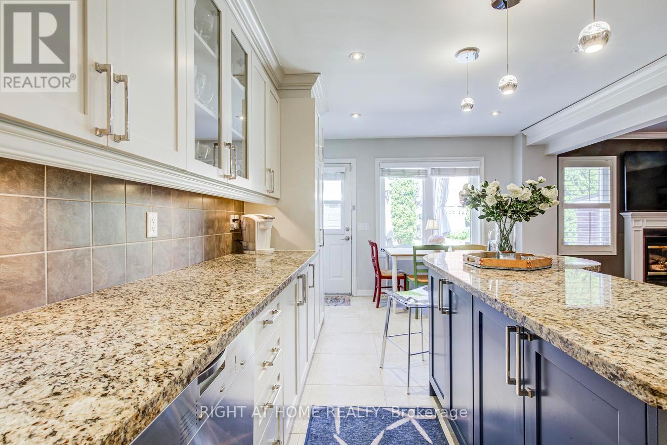 241 Lexington Road, Oakville, Ontario  L6H 6L5 - Photo 22 - W13116222