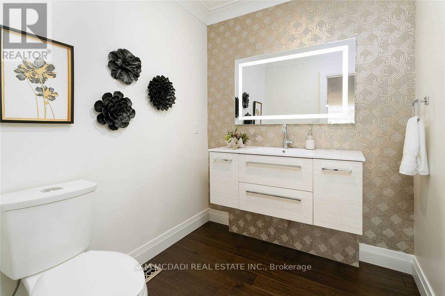2064 Almira Court, Mississauga, Ontario  L5H 4A5 - Photo 7 - W13116246