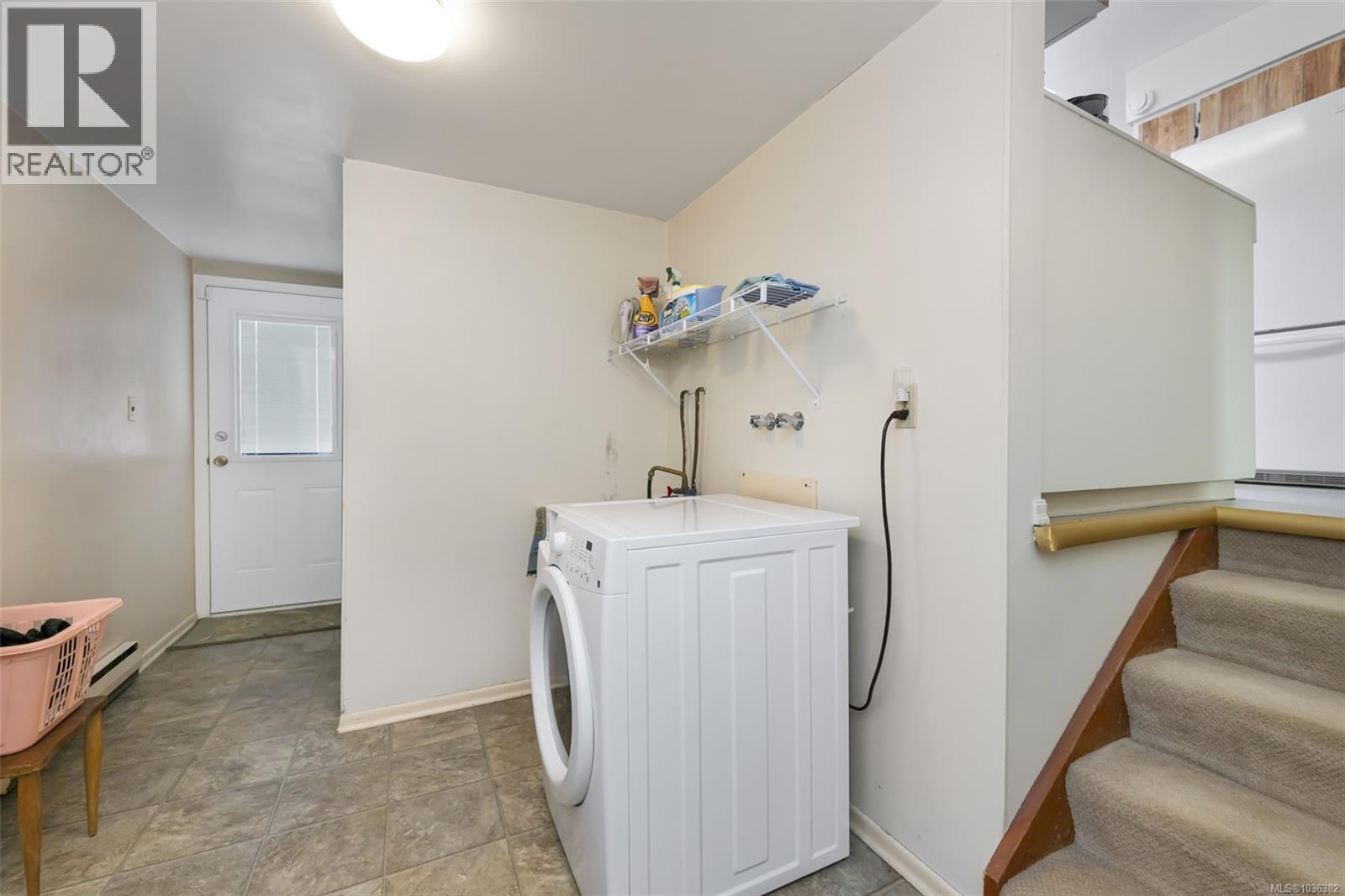989 Abbey Rd E, Saanich, British Columbia  V8Y 1L1 - Photo 25 - 1036382