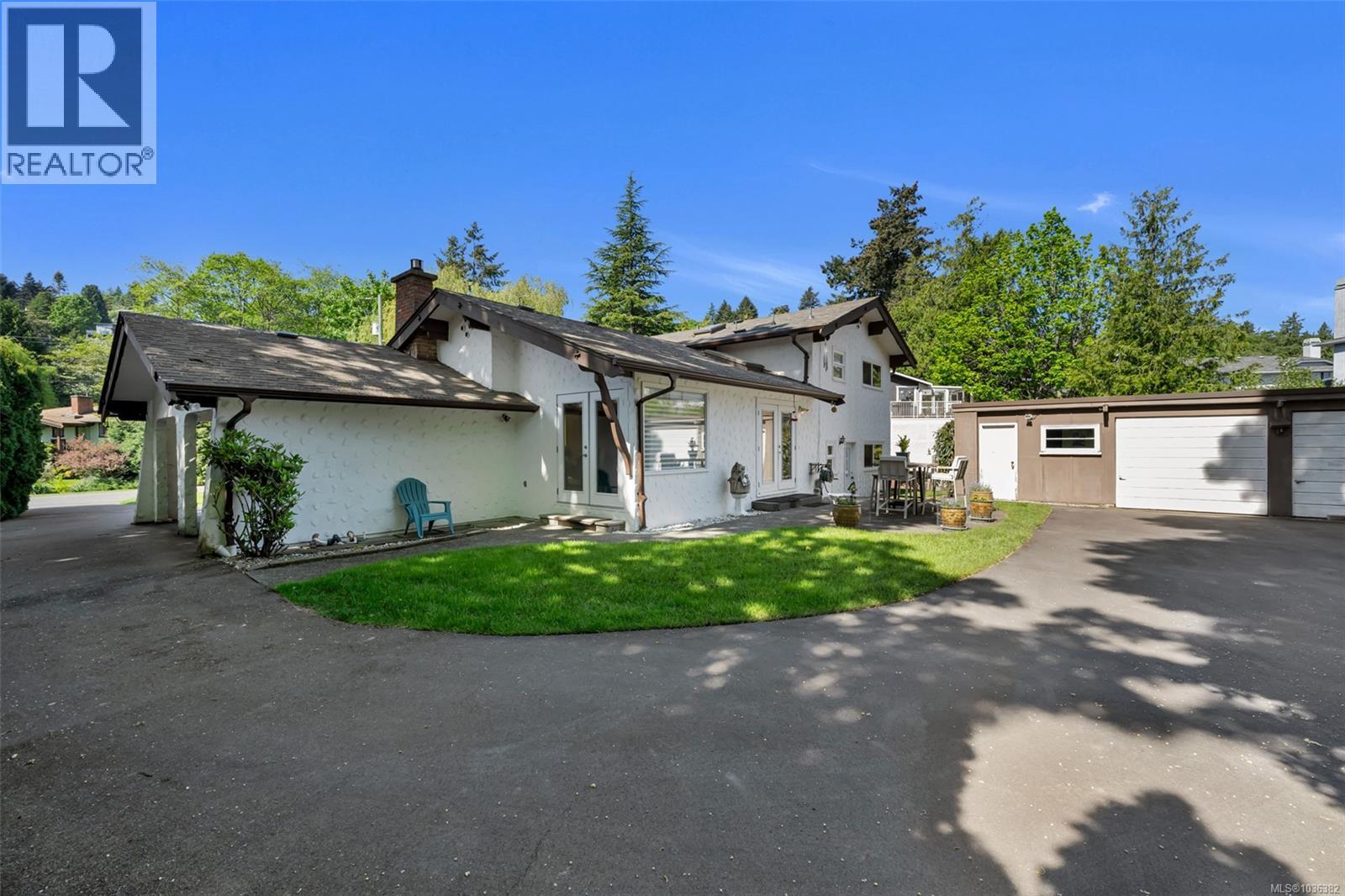 989 Abbey Rd E, Saanich, British Columbia  V8Y 1L1 - Photo 29 - 1036382