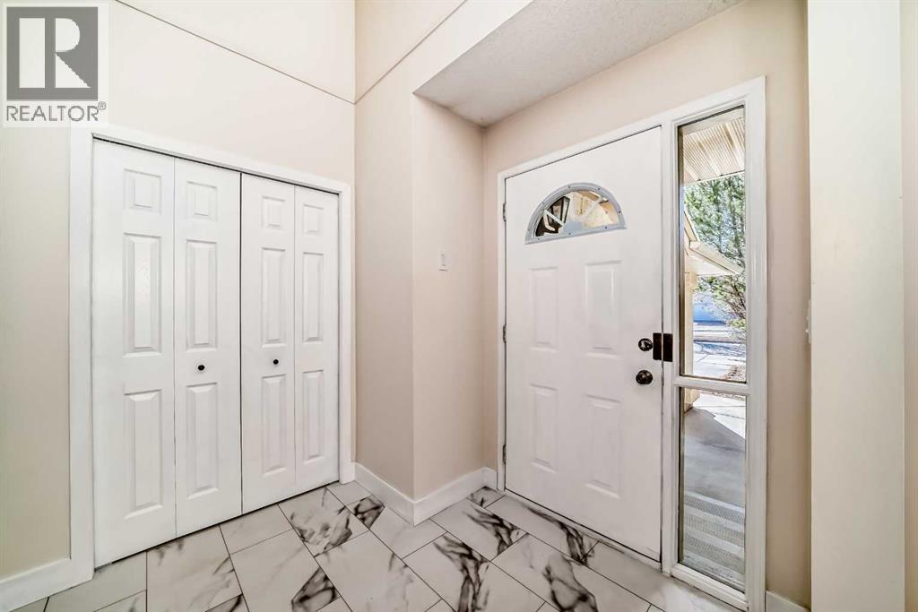 320 Sunmills Drive SE, Calgary, Alberta  T2X 3E7 - Photo 4 - A2291788