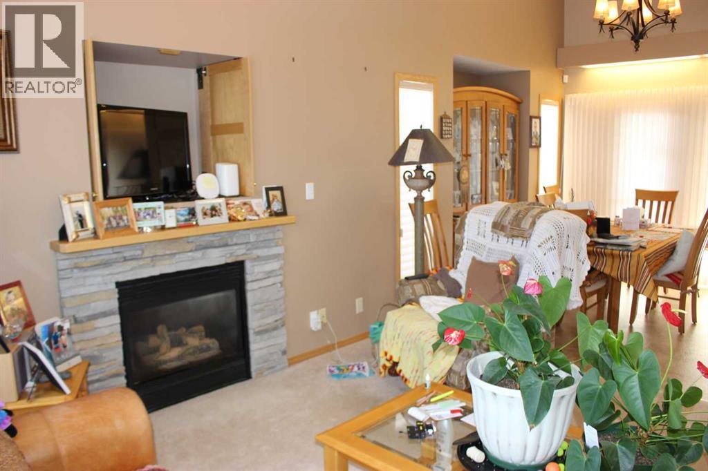 605 Maple Place, Picture Butte, Alberta  T0K 1V0 - Photo 4 - A2307811