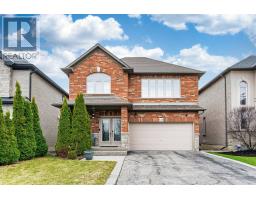 147 GARINGER CRESCENT, Hamilton, Ontario