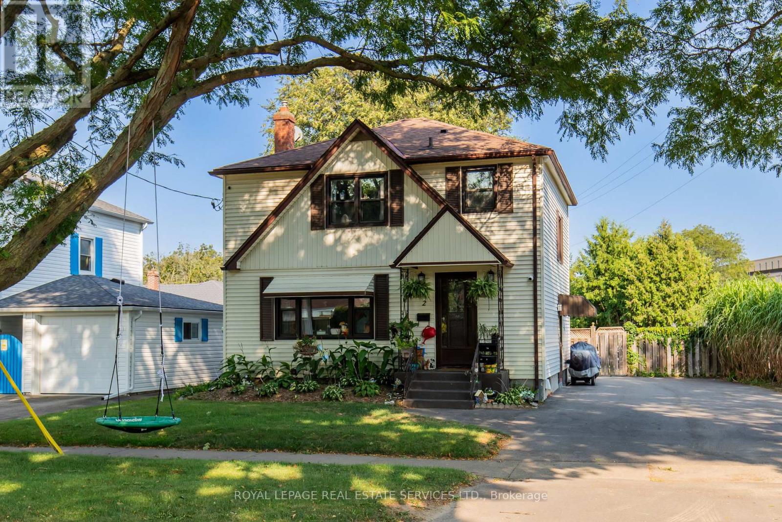 C - 2 THORNDALE AVENUE, St. Catharines, Ontario