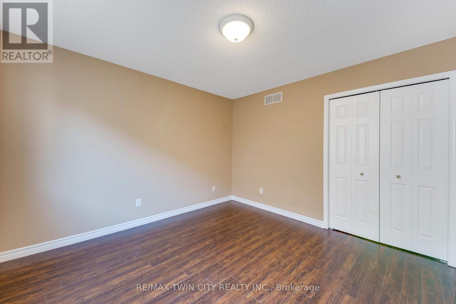 15 Isabella Street, Kitchener, Ontario  N2E 4J9 - Photo 25 - X13116328