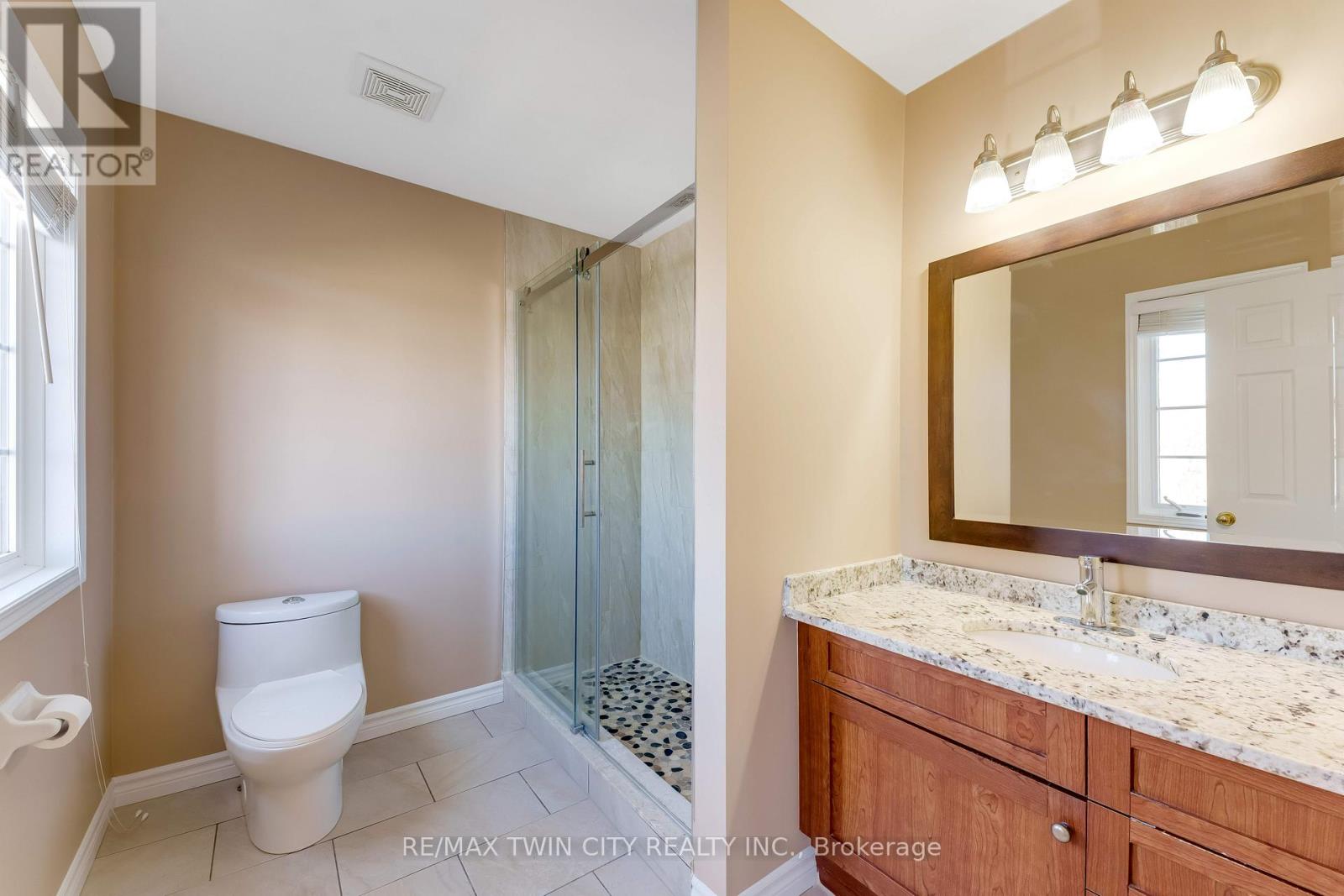 15 Isabella Street, Kitchener, Ontario  N2E 4J9 - Photo 33 - X13116328