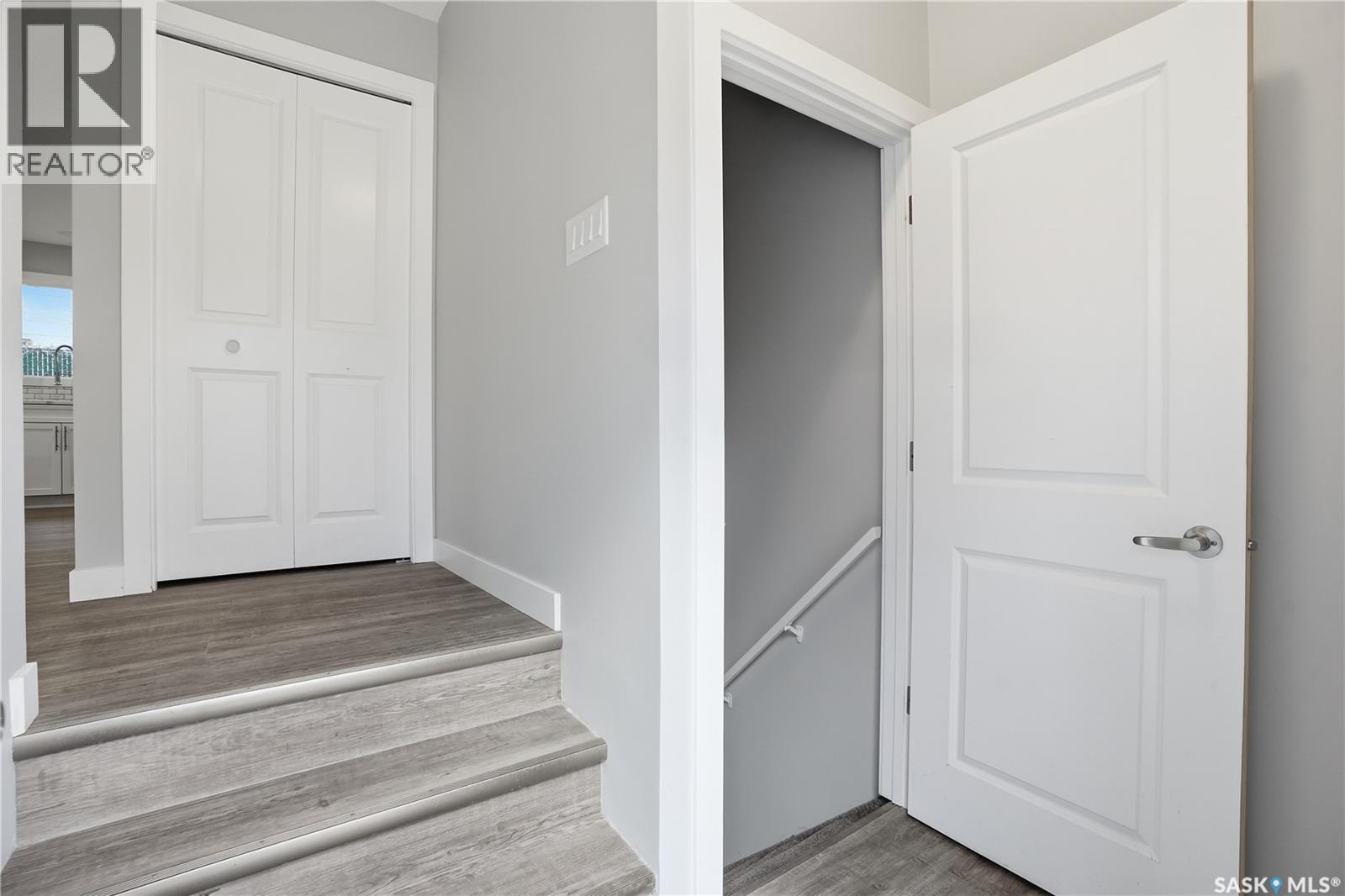 6602 Collins Bay, Regina, Saskatchewan  S4X 1T2 - Photo 4 - SK035694
