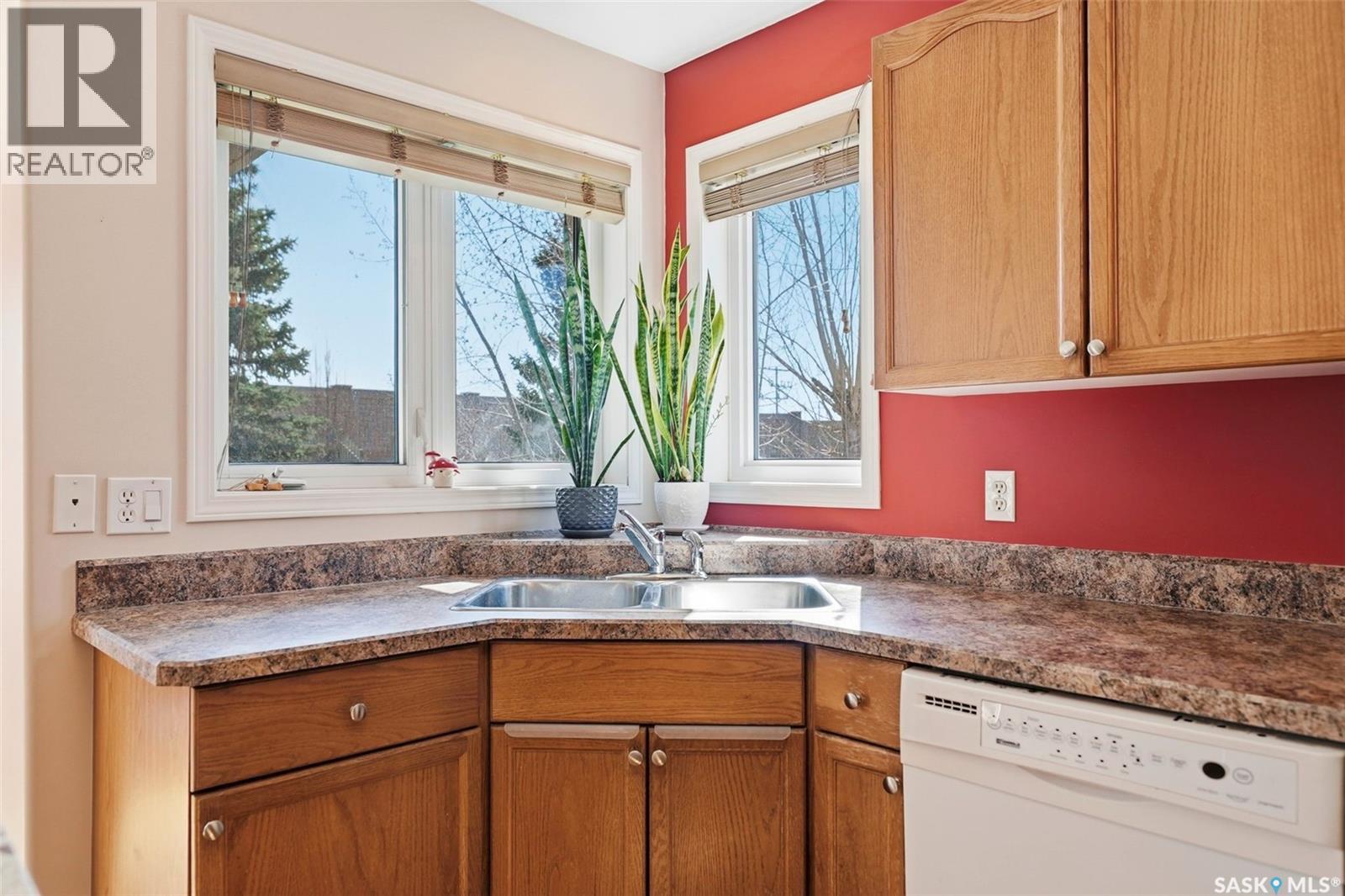 463 Buckwold Cove, Saskatoon, Saskatchewan  S7N 4W1 - Photo 10 - SK035683