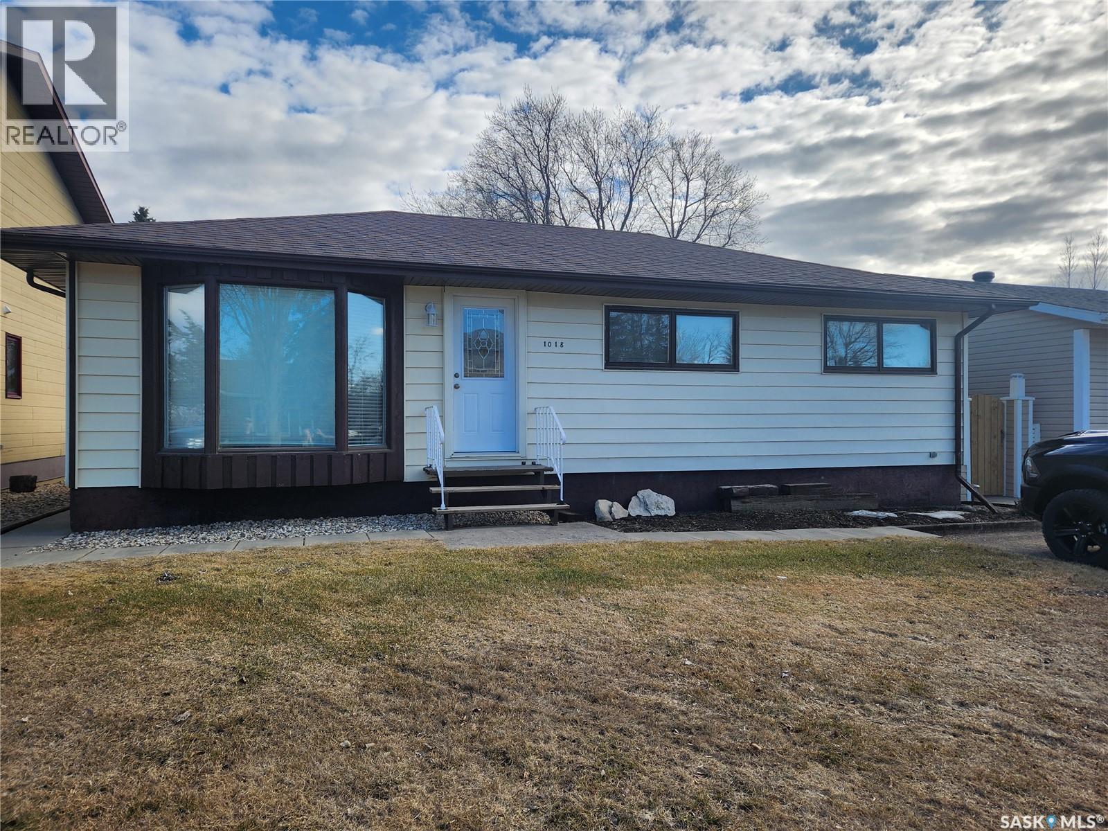1018 108th Avenue, Tisdale, Saskatchewan  S0E 1T0 - Photo 1 - SK035673