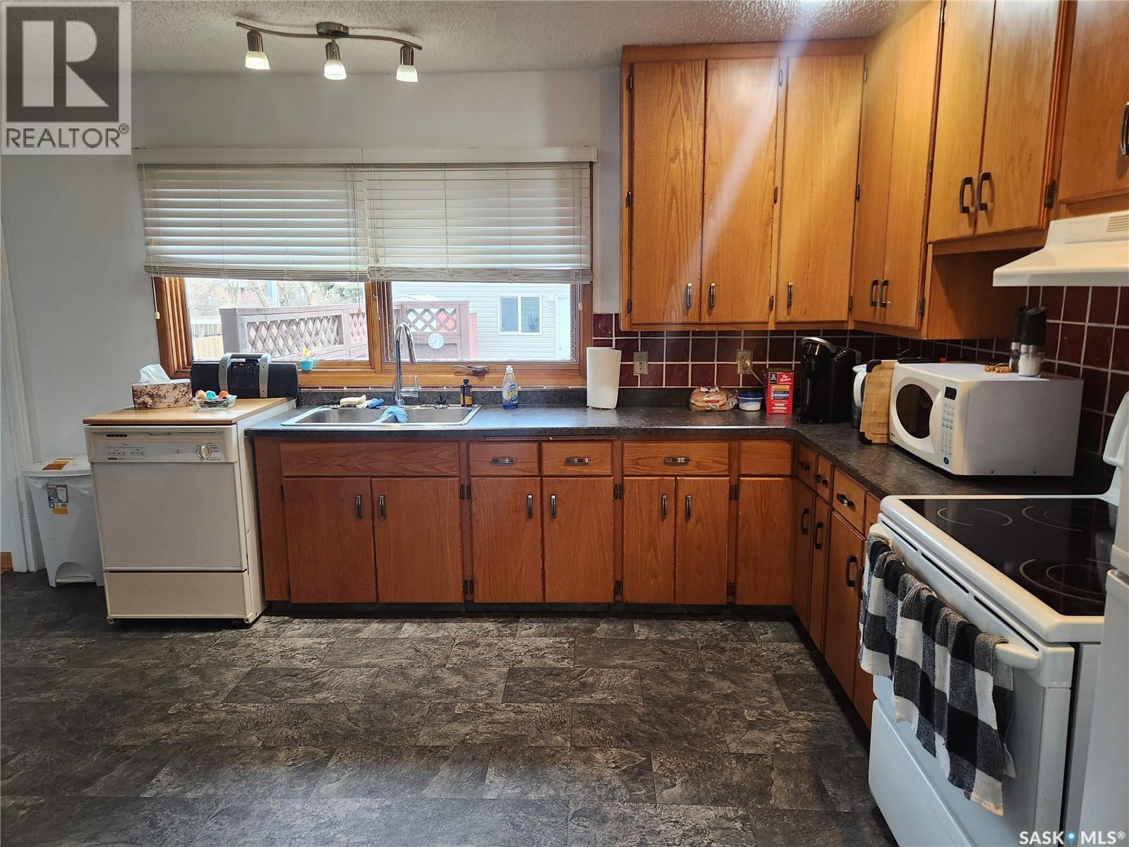 1018 108th Avenue, Tisdale, Saskatchewan  S0E 1T0 - Photo 5 - SK035673