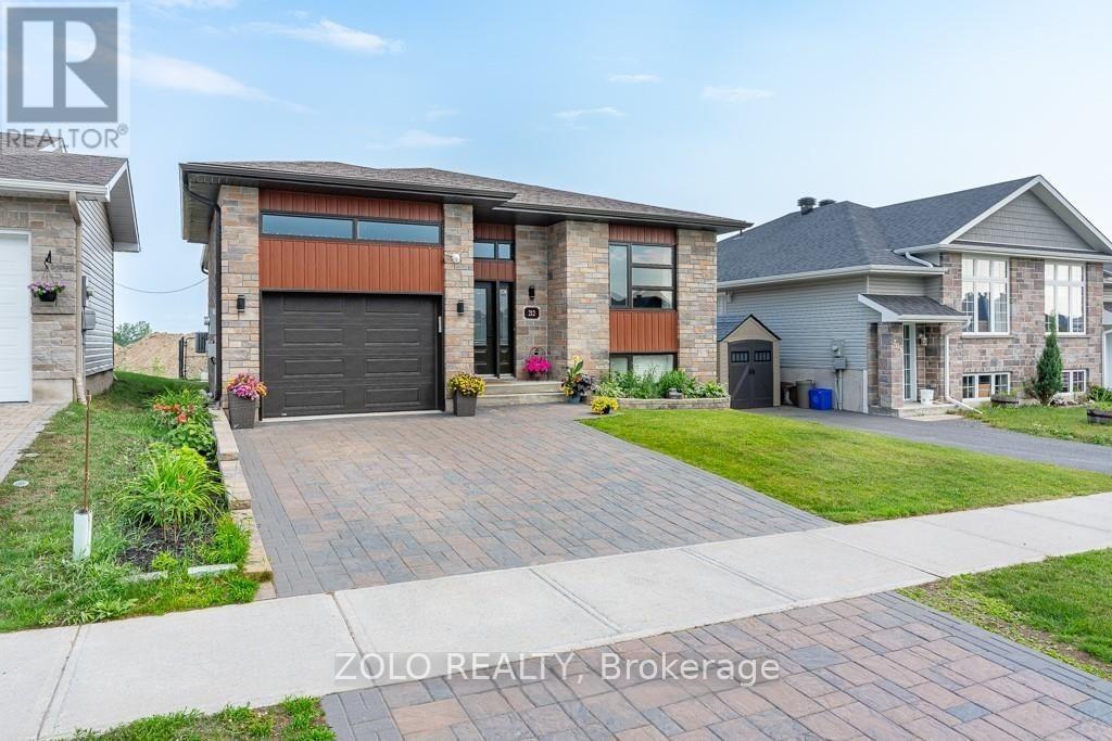 212 Bellwood Drive, Cornwall, Ontario K6H 0G9 - Photo 2 - X13116384