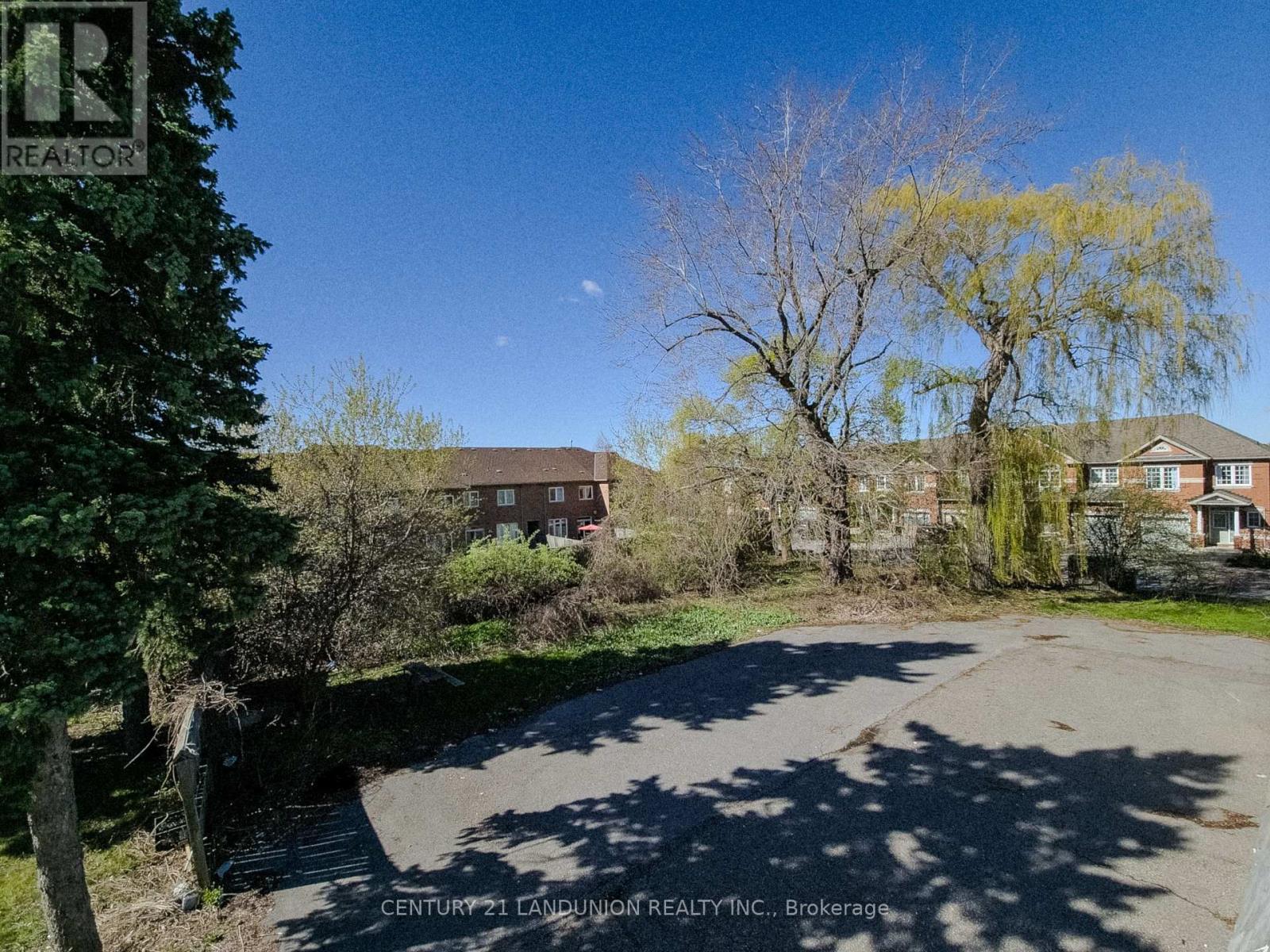 11960 Yonge Street, Richmond Hill, Ontario  L4E 3N6 - Photo 10 - N12933530