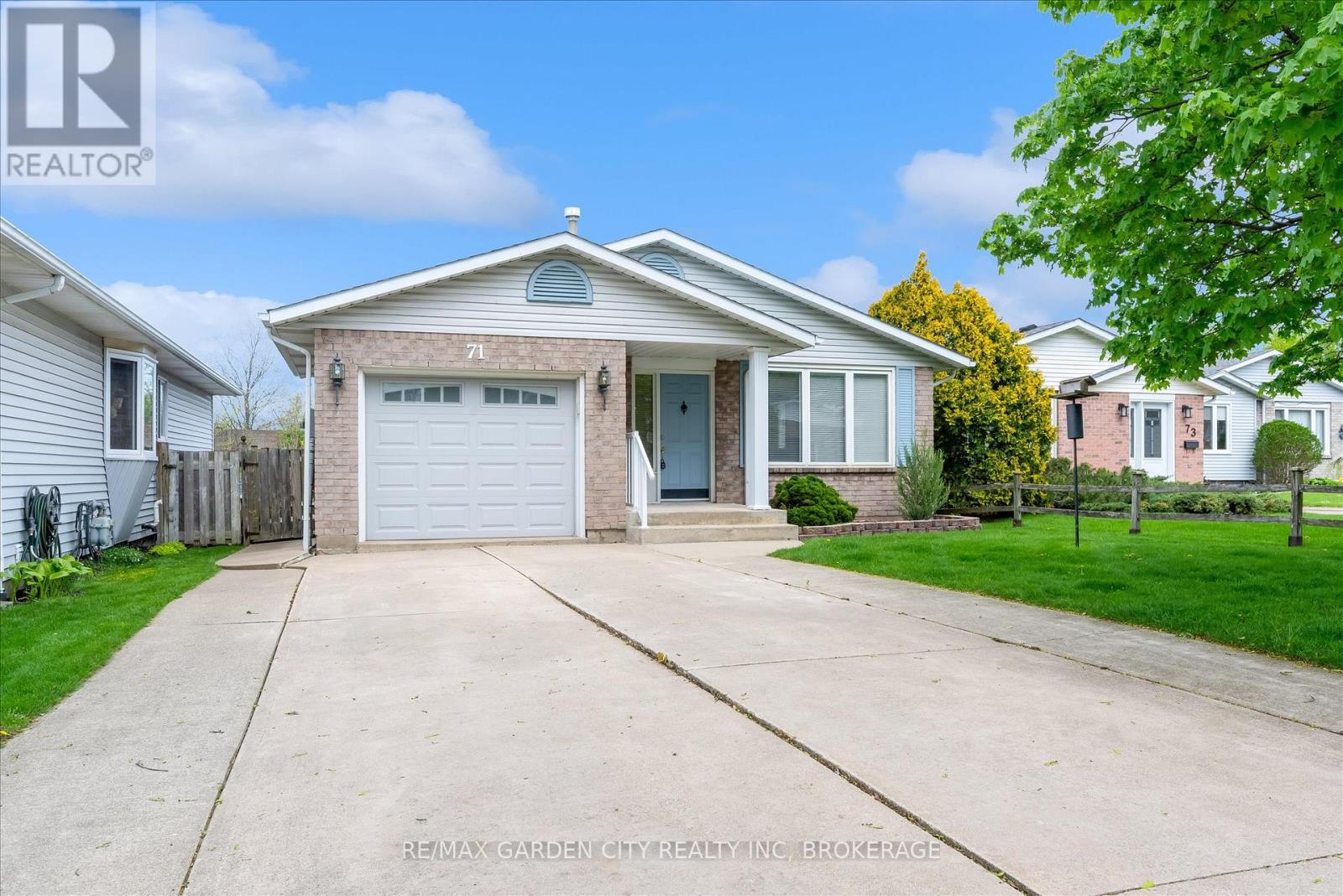 71 Hazel Street, St. Catharines, Ontario  L2T 4B8 - Photo 2 - X13116432