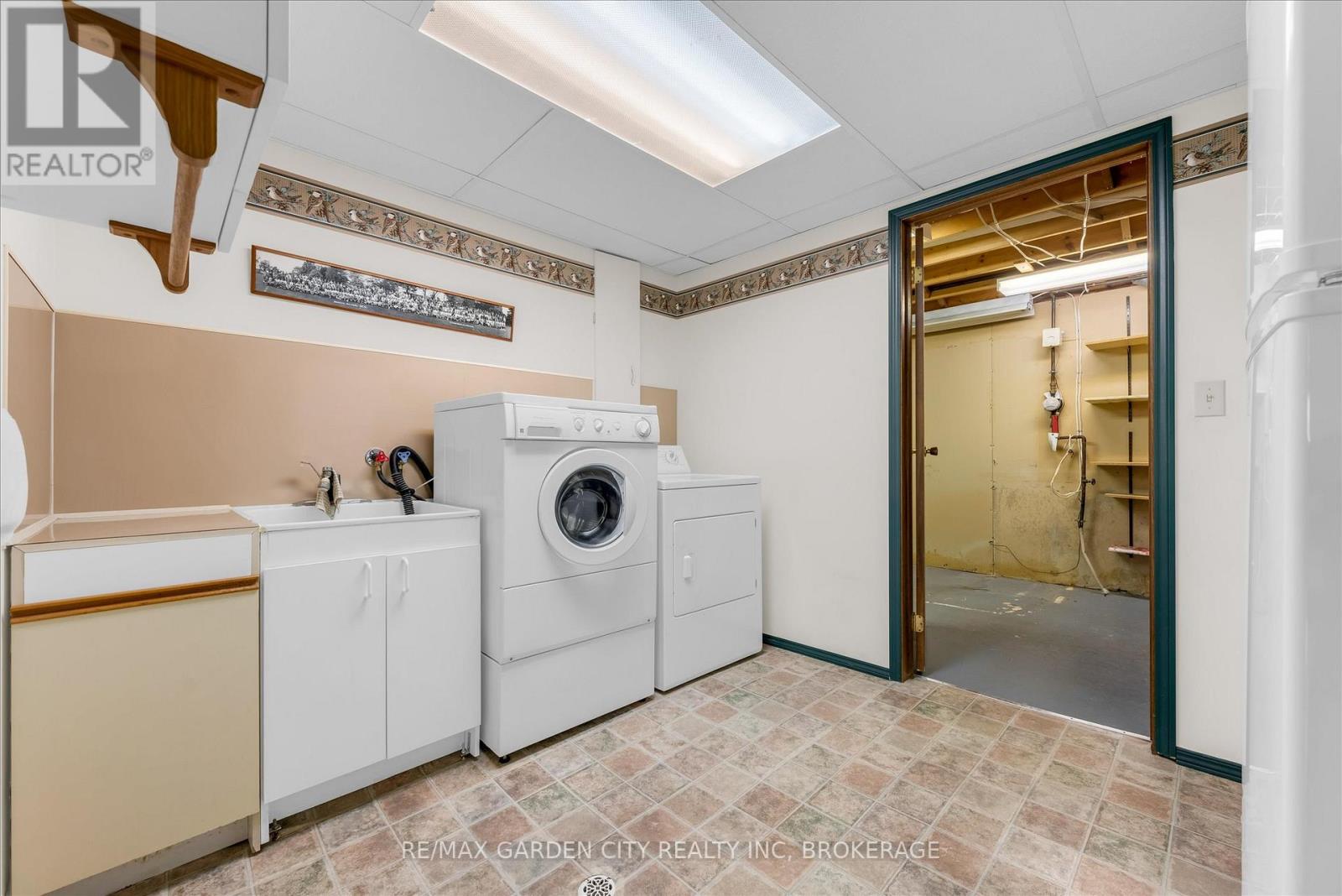 71 Hazel Street, St. Catharines, Ontario  L2T 4B8 - Photo 21 - X13116432