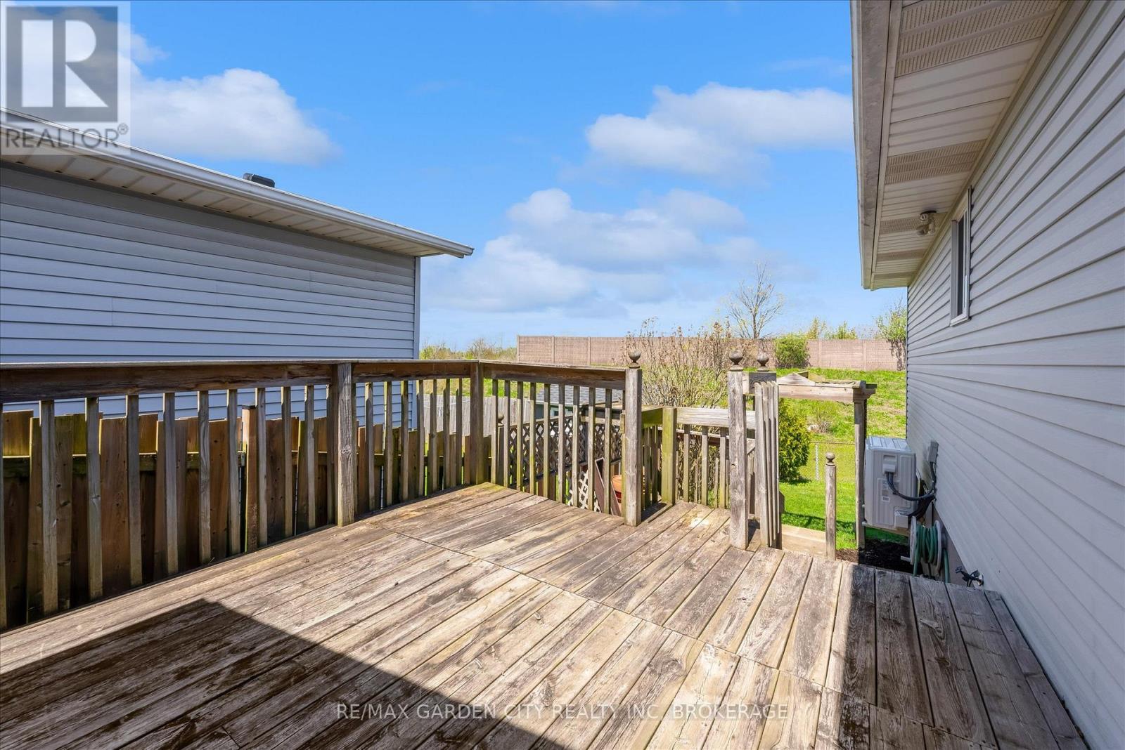 71 Hazel Street, St. Catharines, Ontario  L2T 4B8 - Photo 26 - X13116432